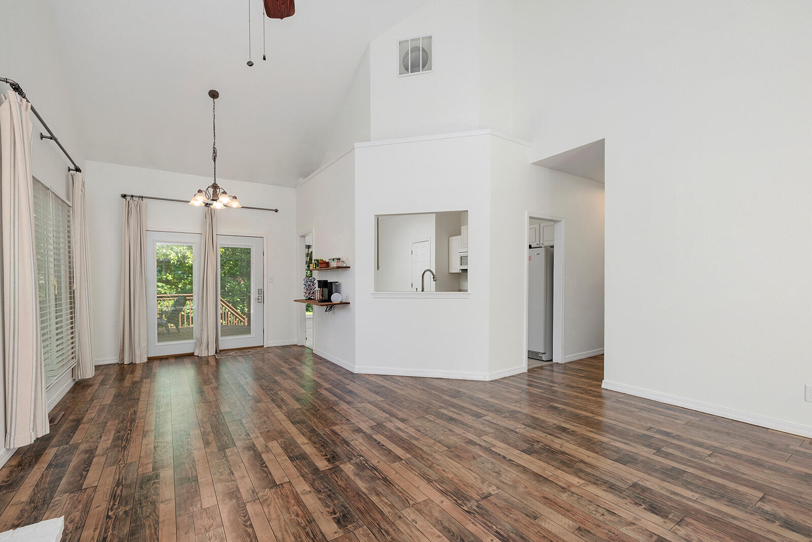 420 Amanda Road Property Photo 11