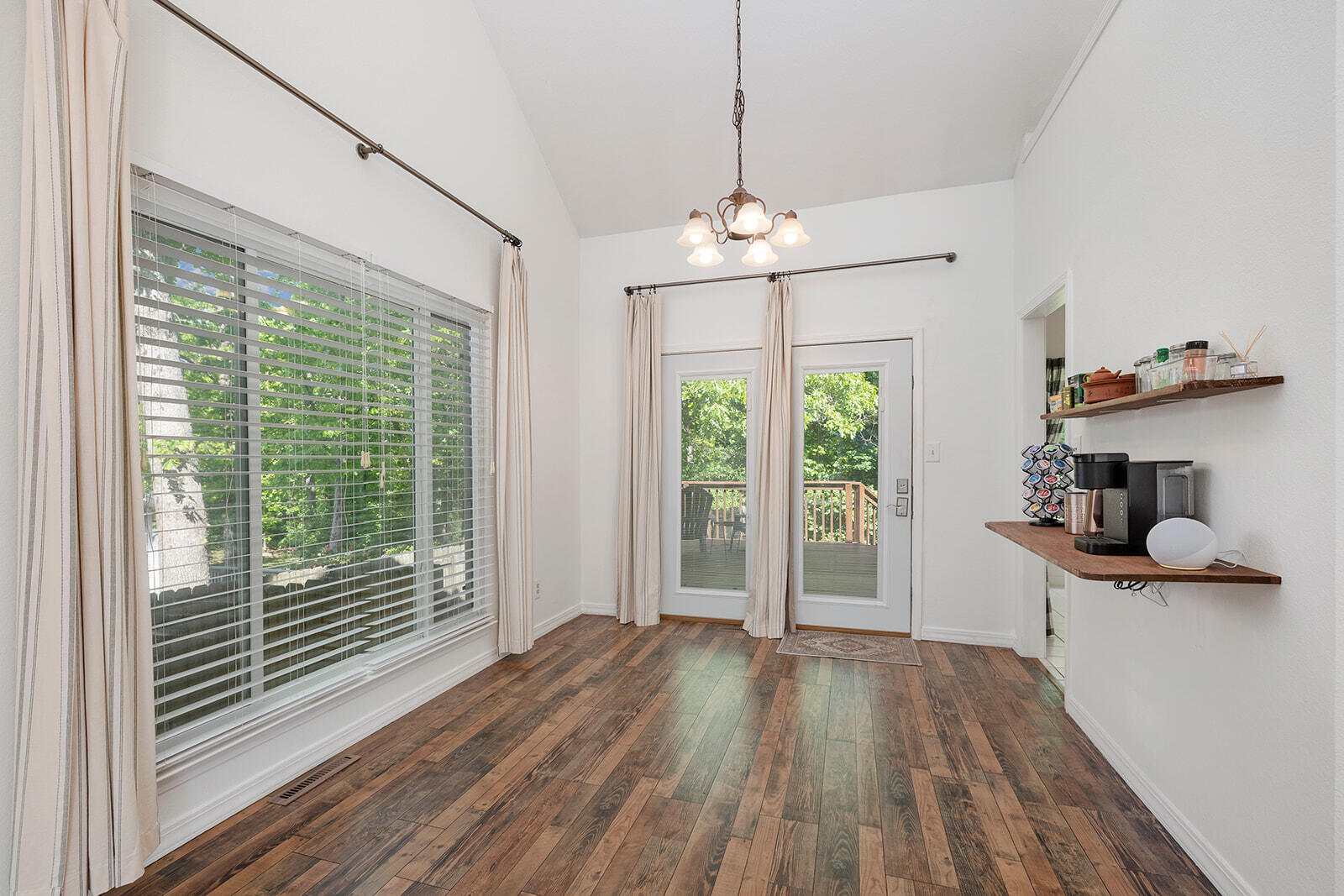 420 Amanda Road Property Photo 12