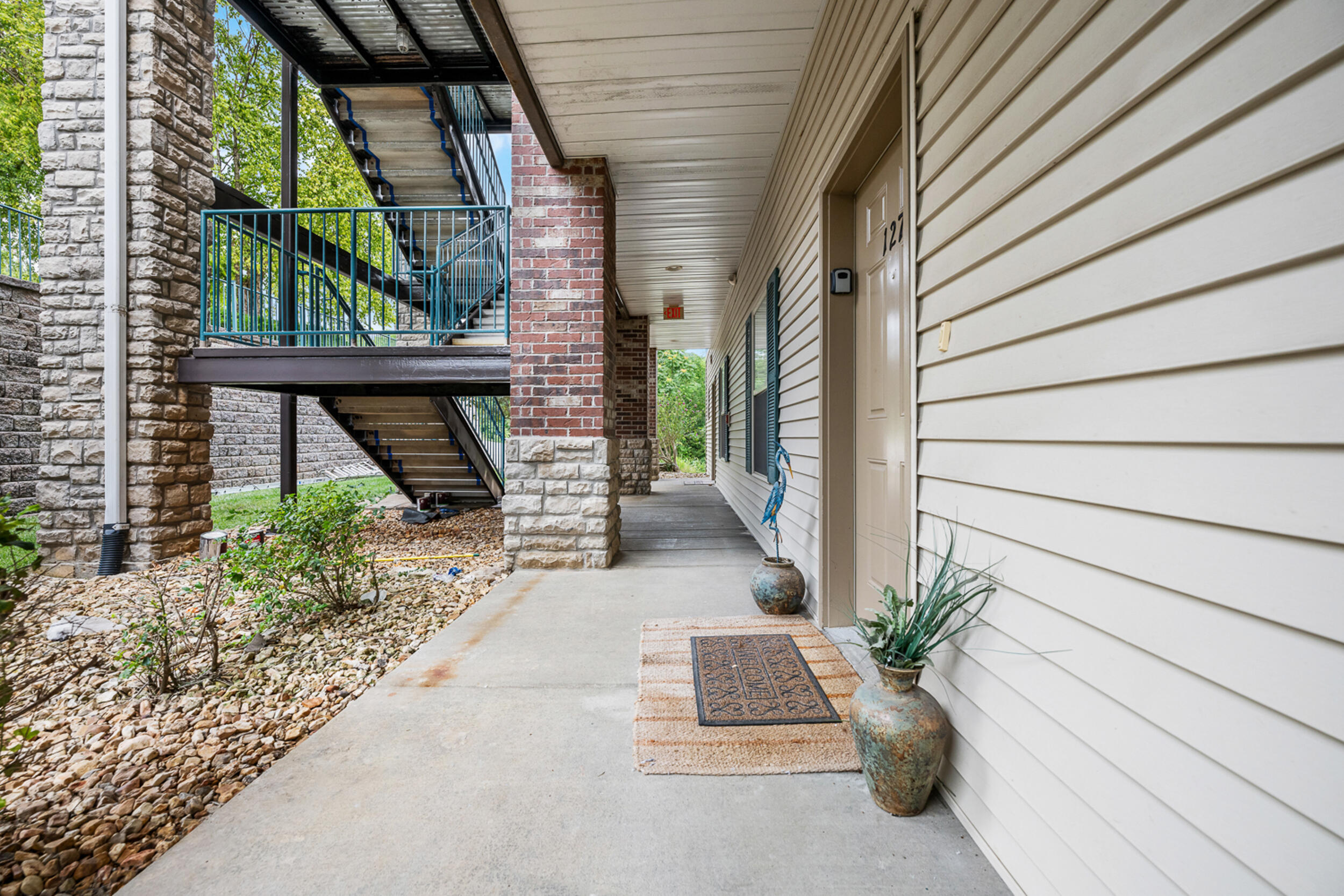 325 Majestic Drive 4-127 Property Photo 6