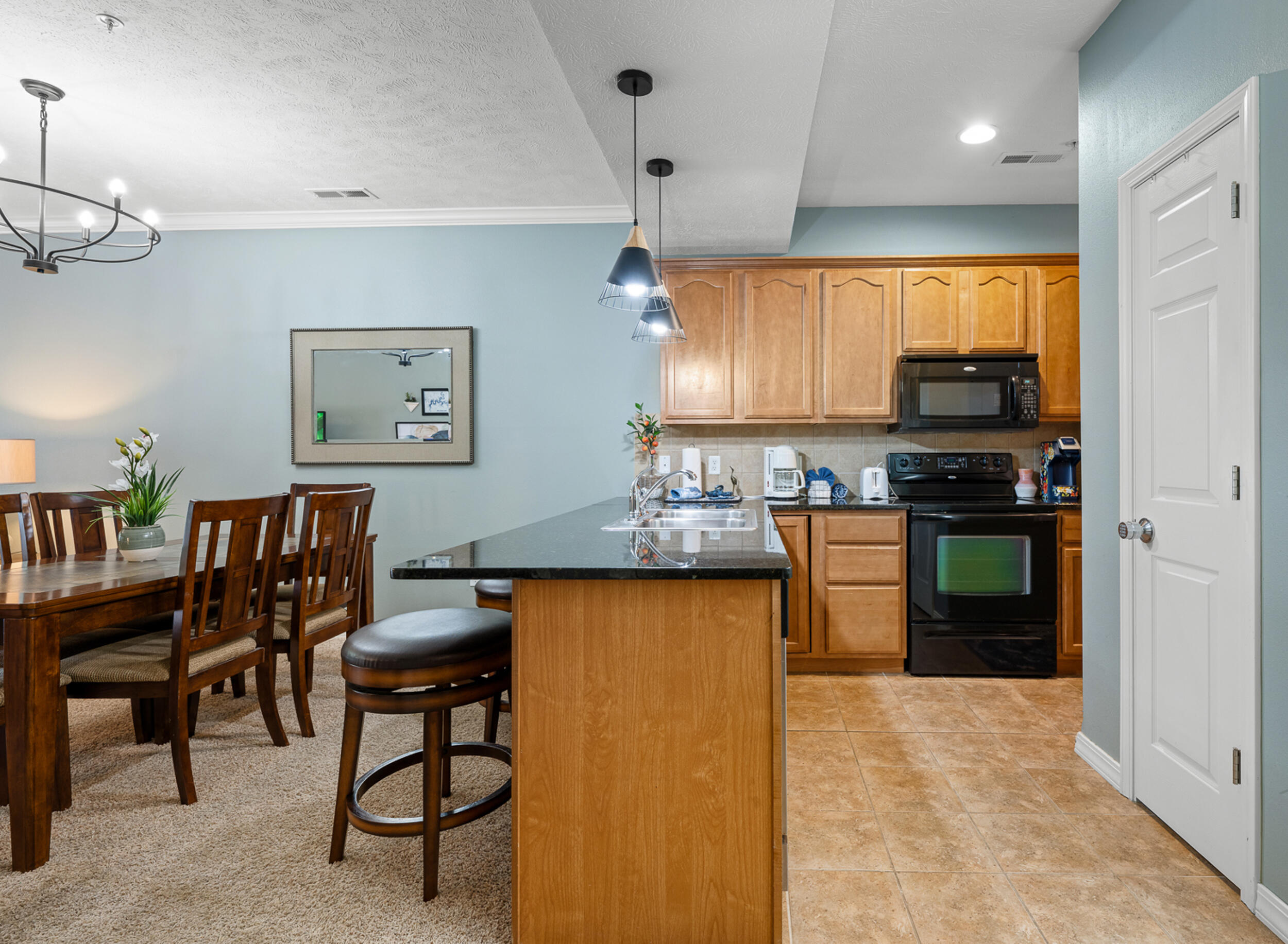 325 Majestic Drive 4-127 Property Photo 18
