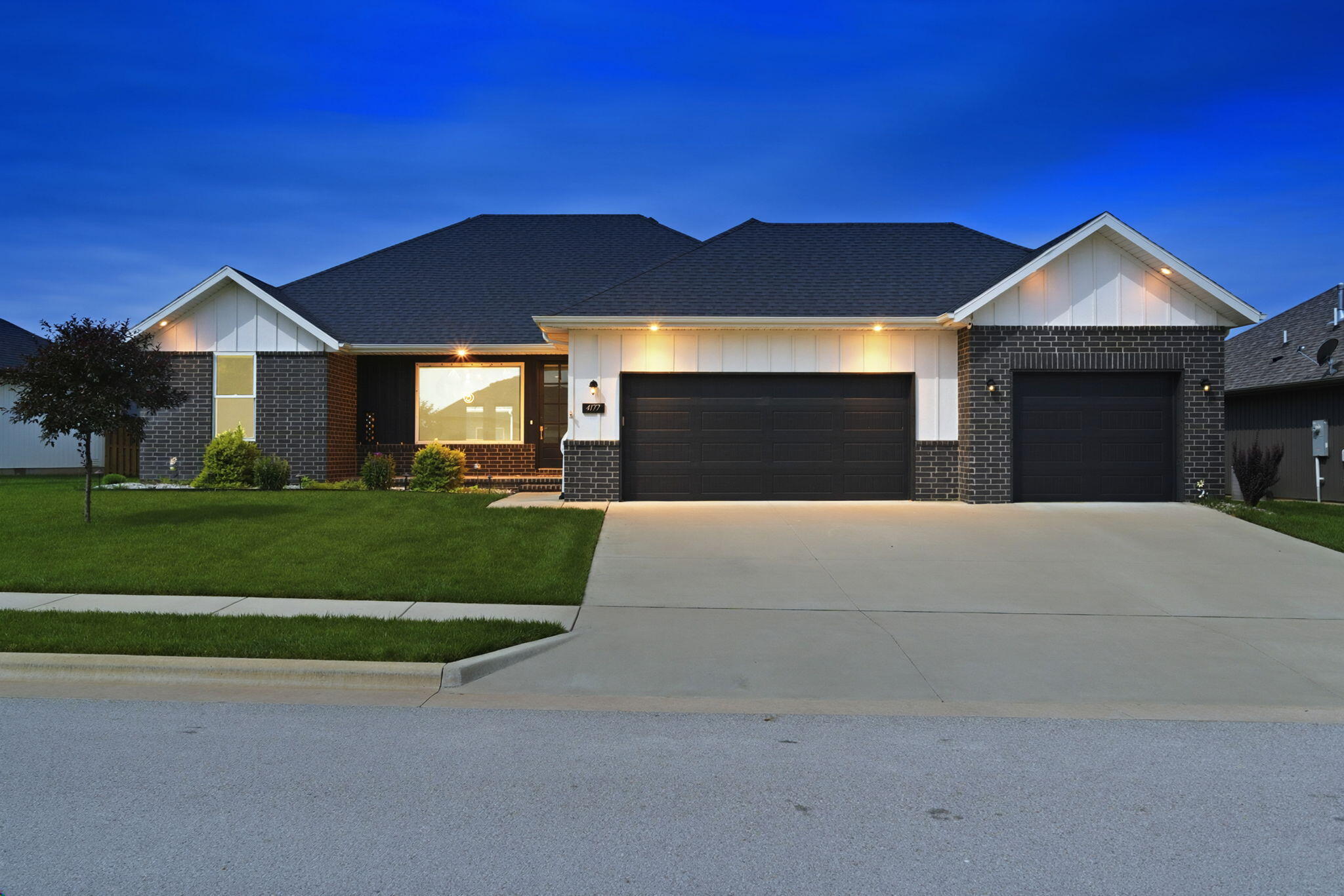 4177 Siena Avenue Property Photo 1