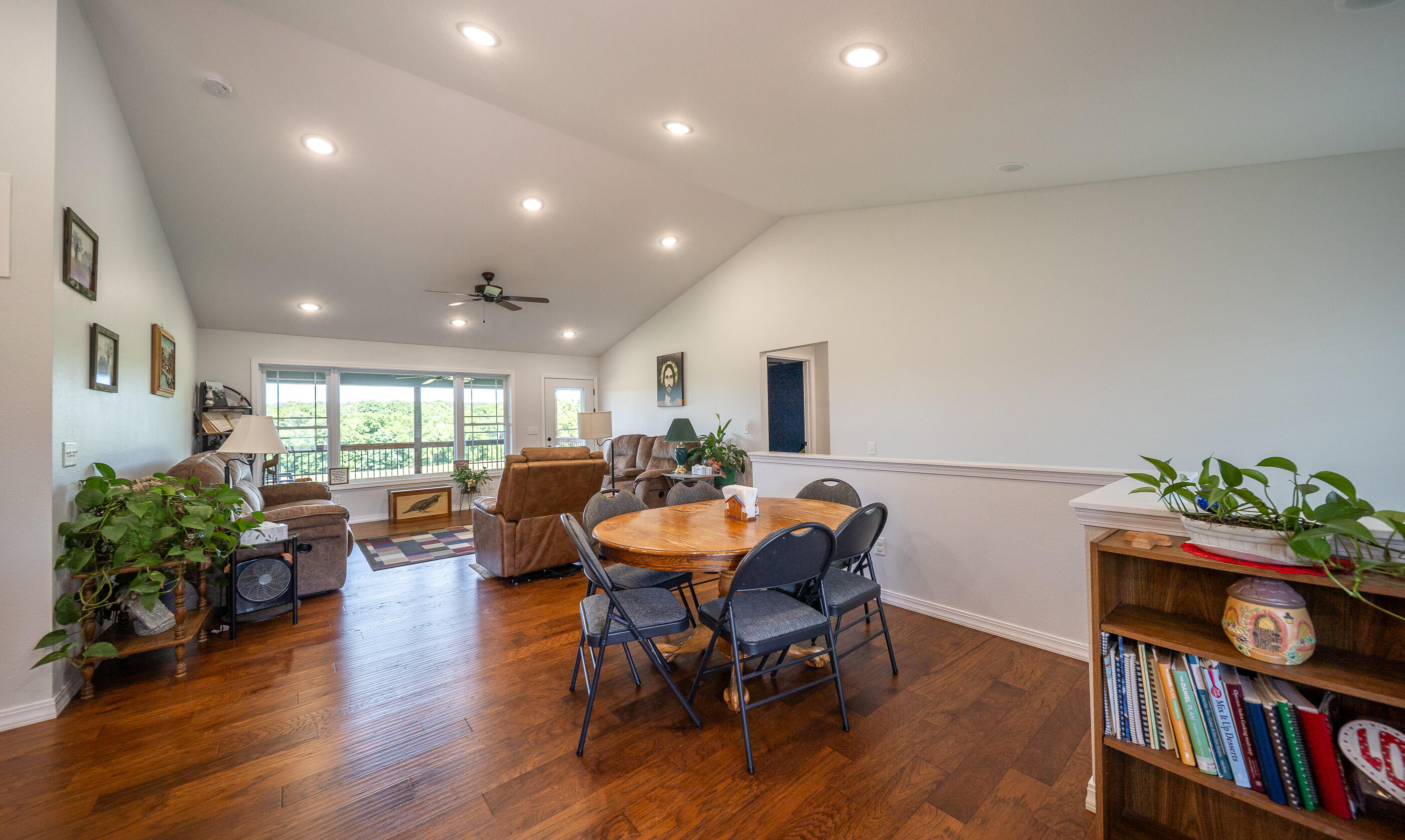 60326011 Property Photo 31