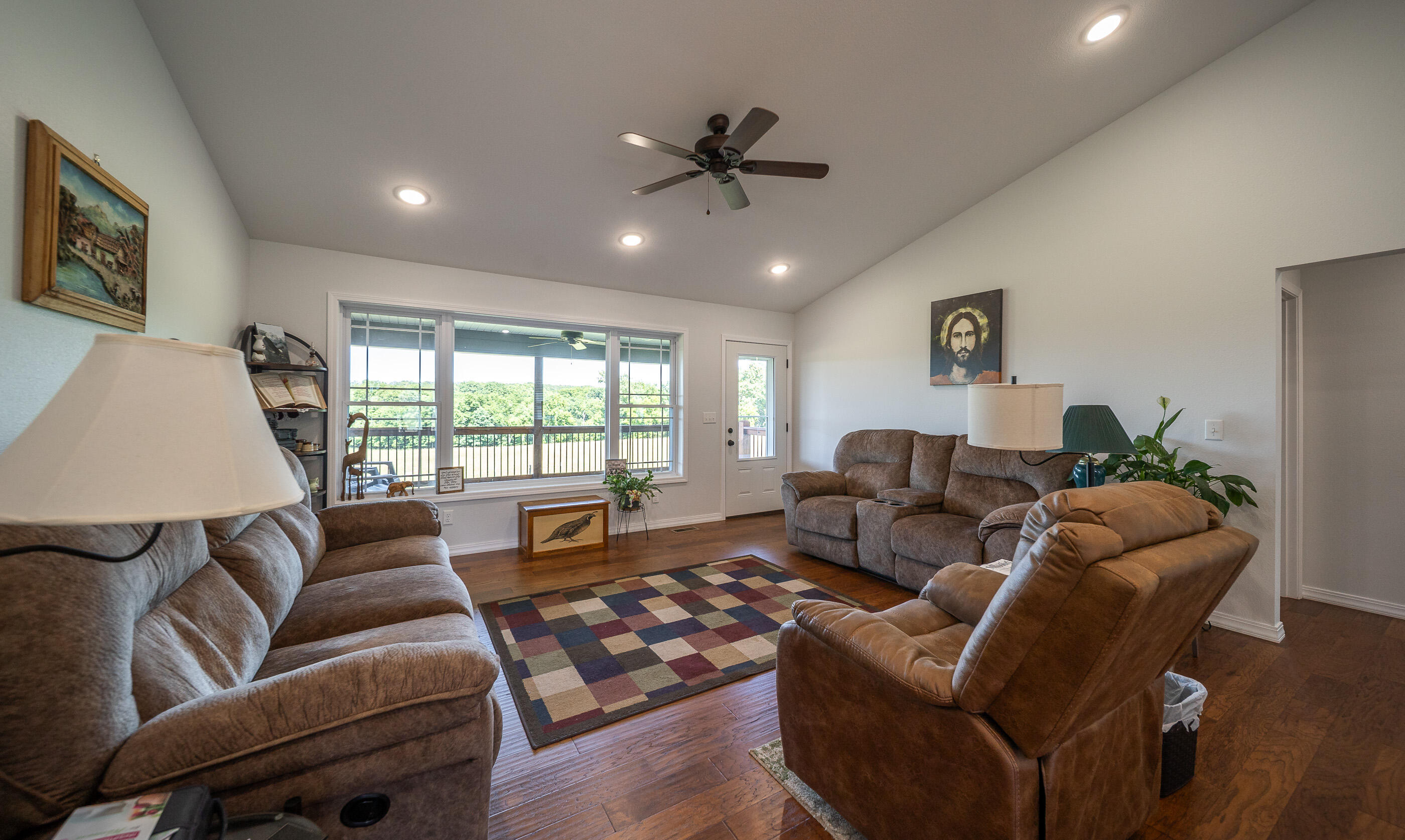 60326011 Property Photo 32
