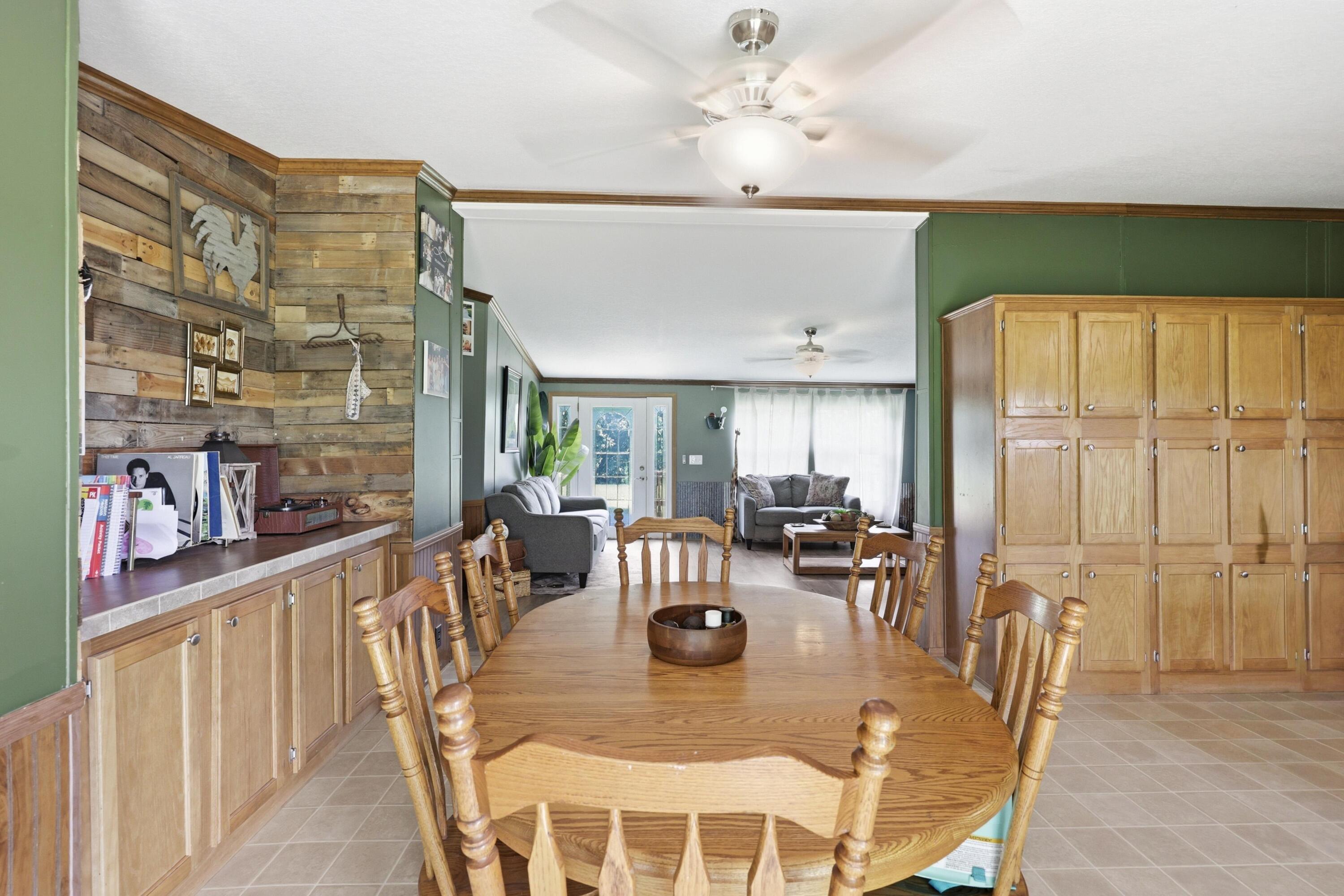9072 East State Highway 76 Property Photo 11