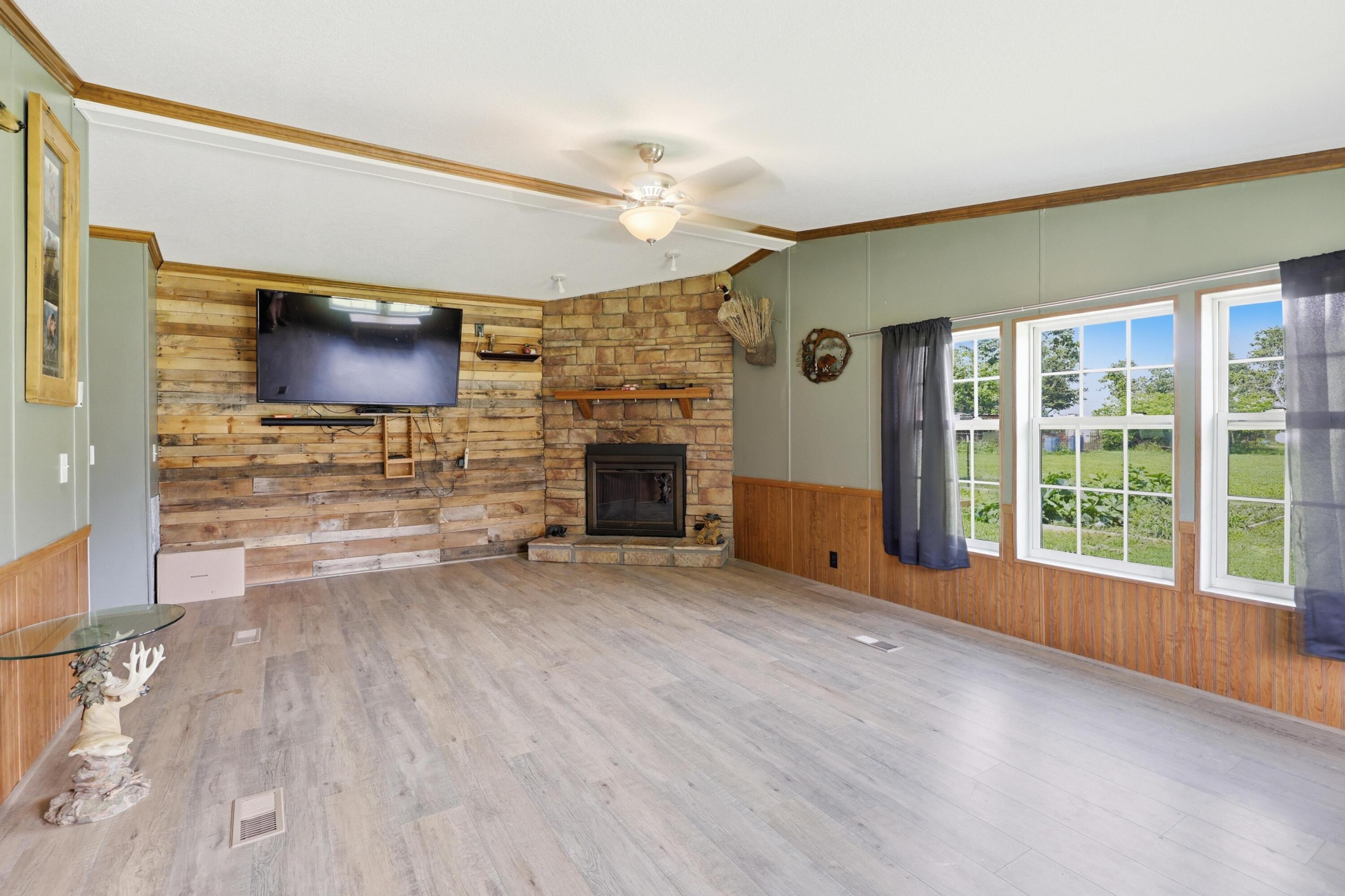 9072 East State Highway 76 Property Photo 28