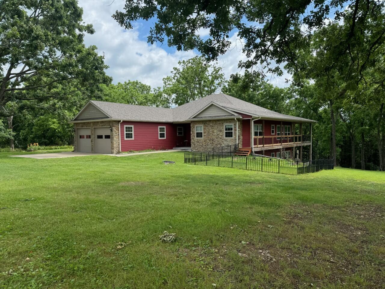 728 Haugwood Ranch Road Property Photo 2