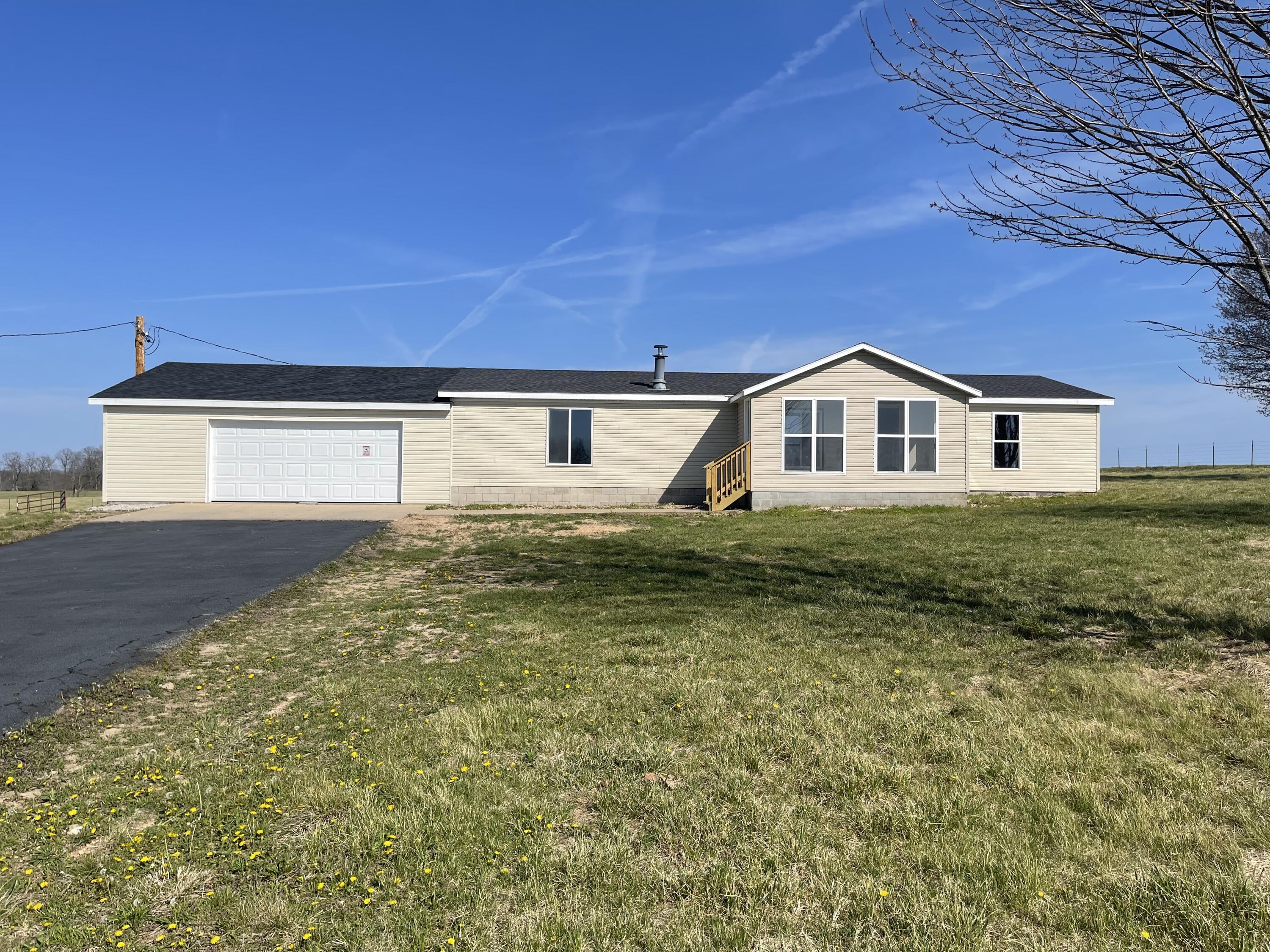 23594 Lawrence 1200 Property Photo 1