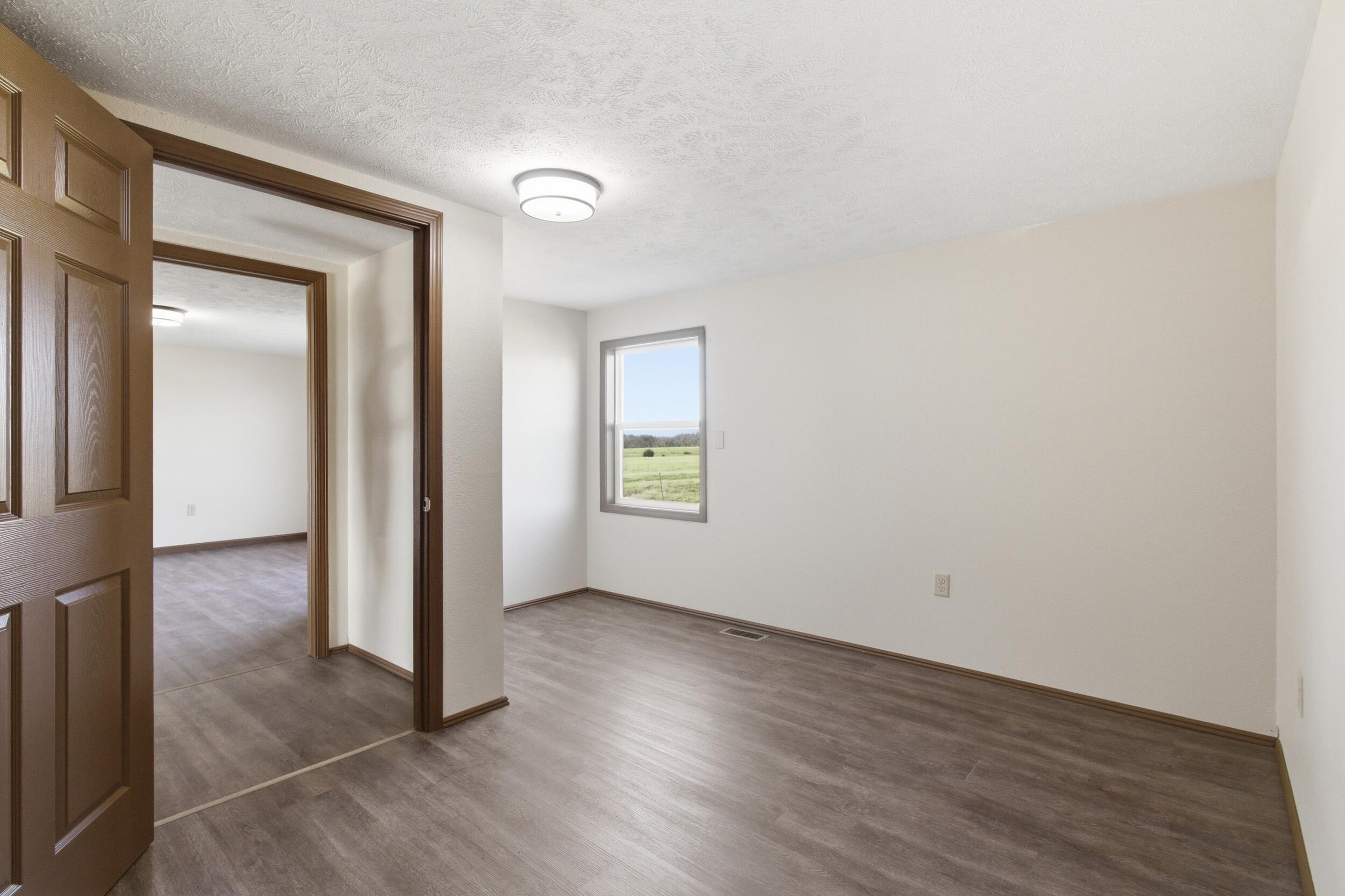 23594 Lawrence 1200 Property Photo 17