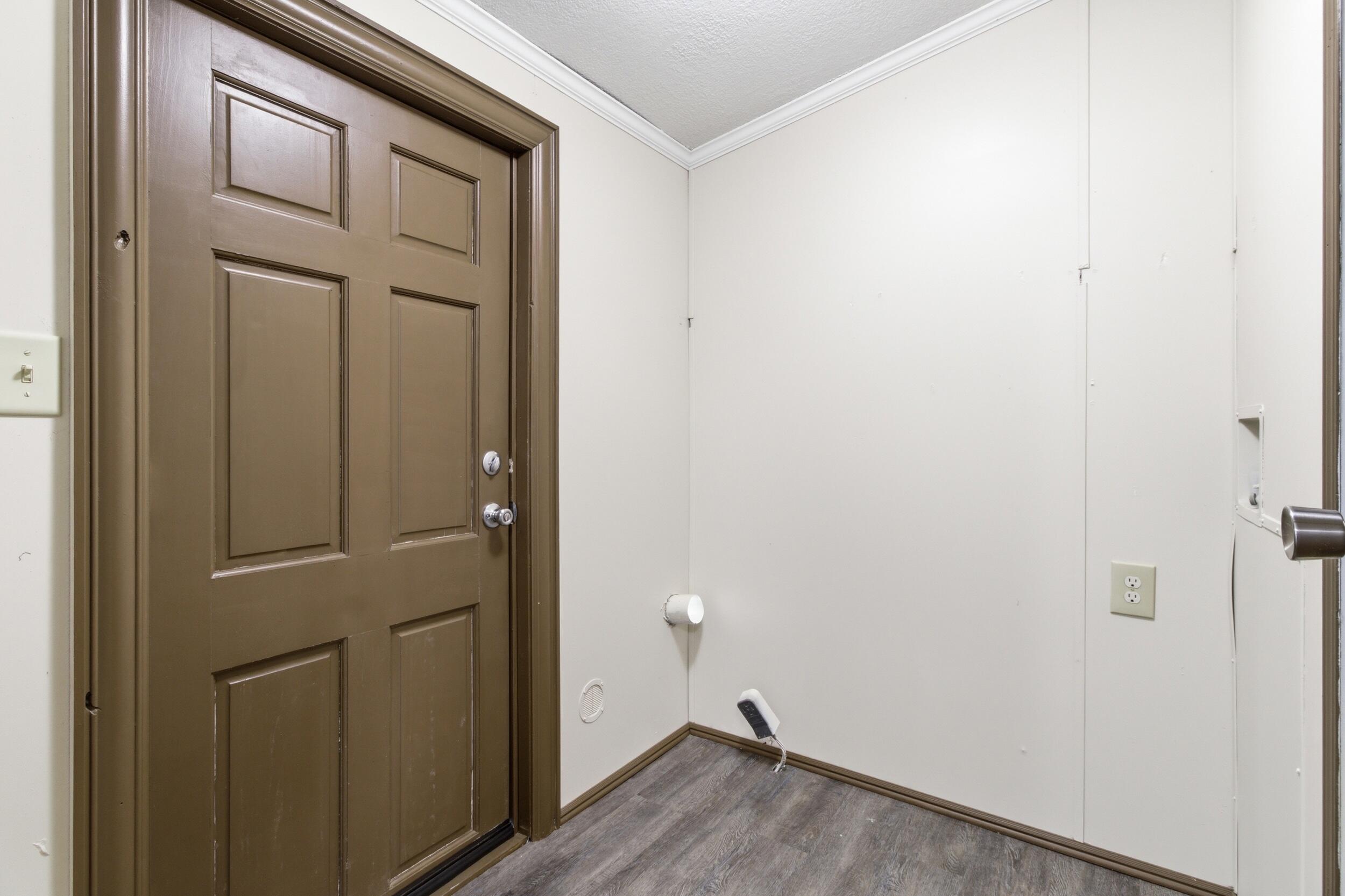 23594 Lawrence 1200 Property Photo 20