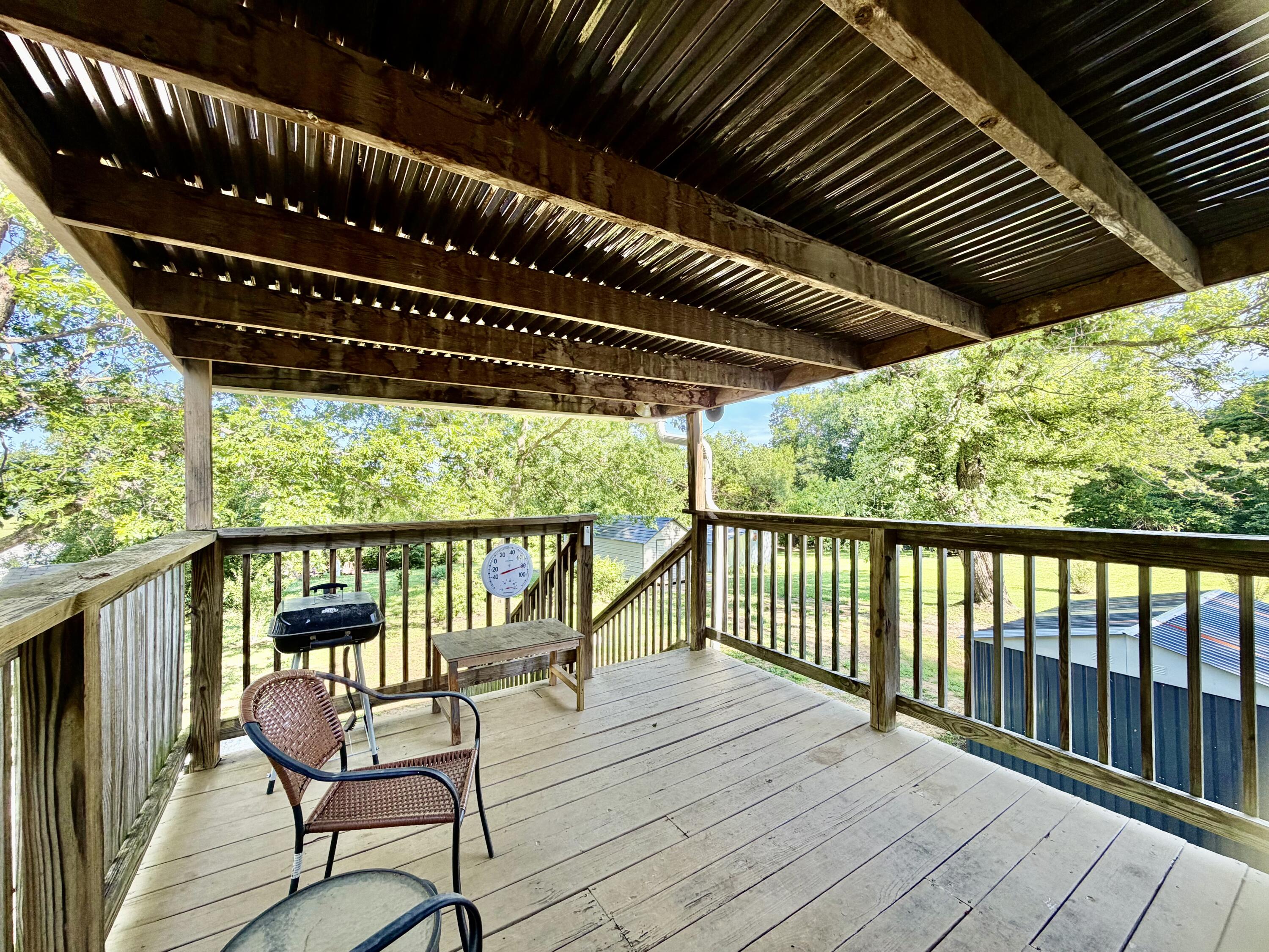 1405 South 951 Road Property Photo 4