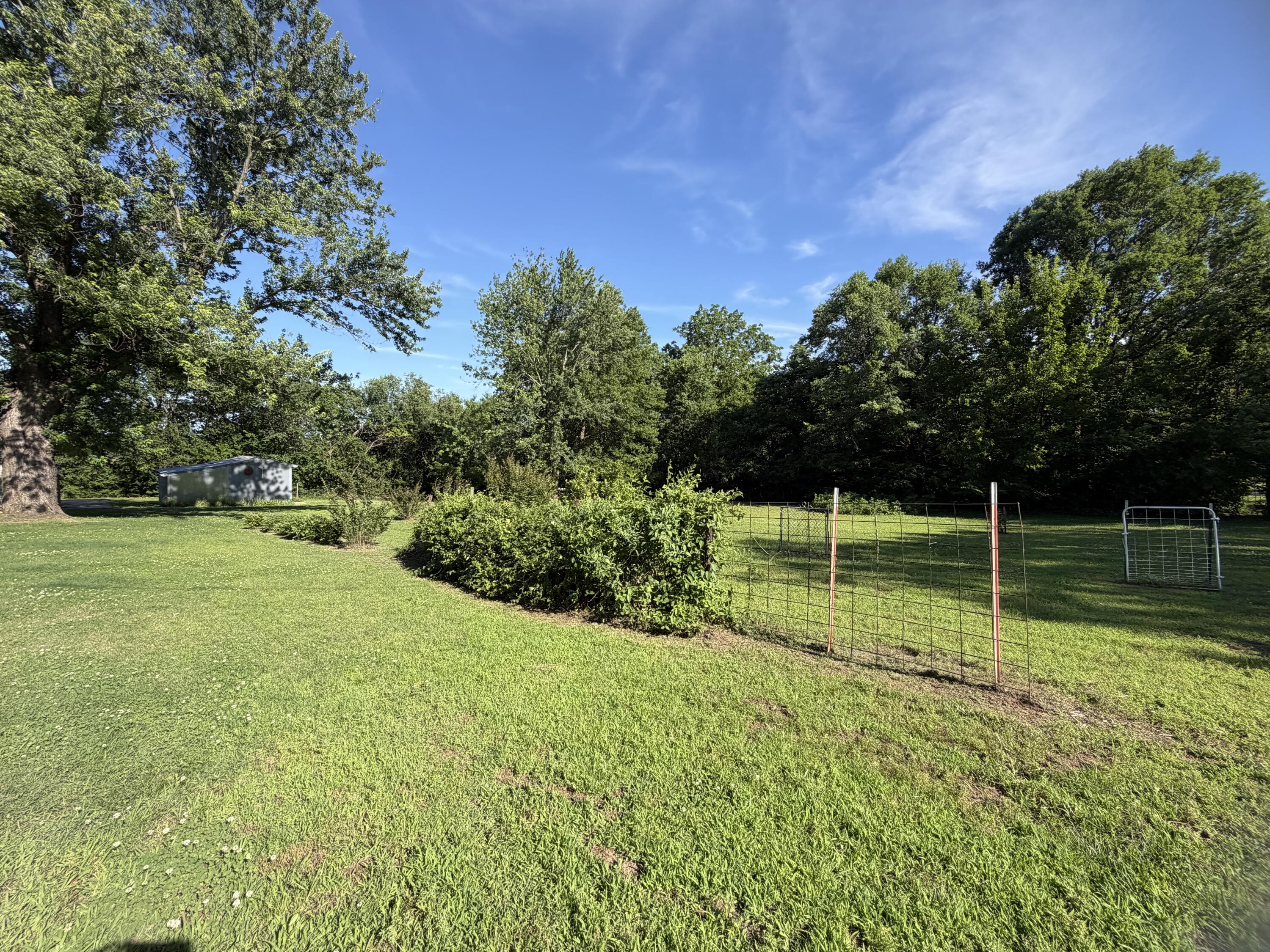 1405 South 951 Road Property Photo 7