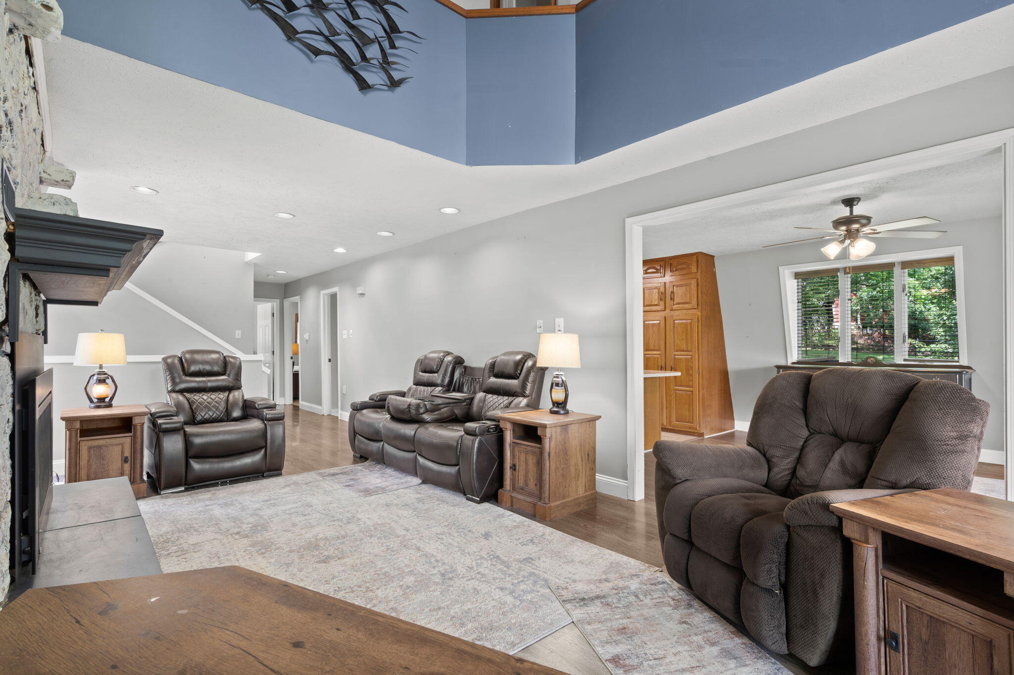 27111 White Tail Road Property Photo 9