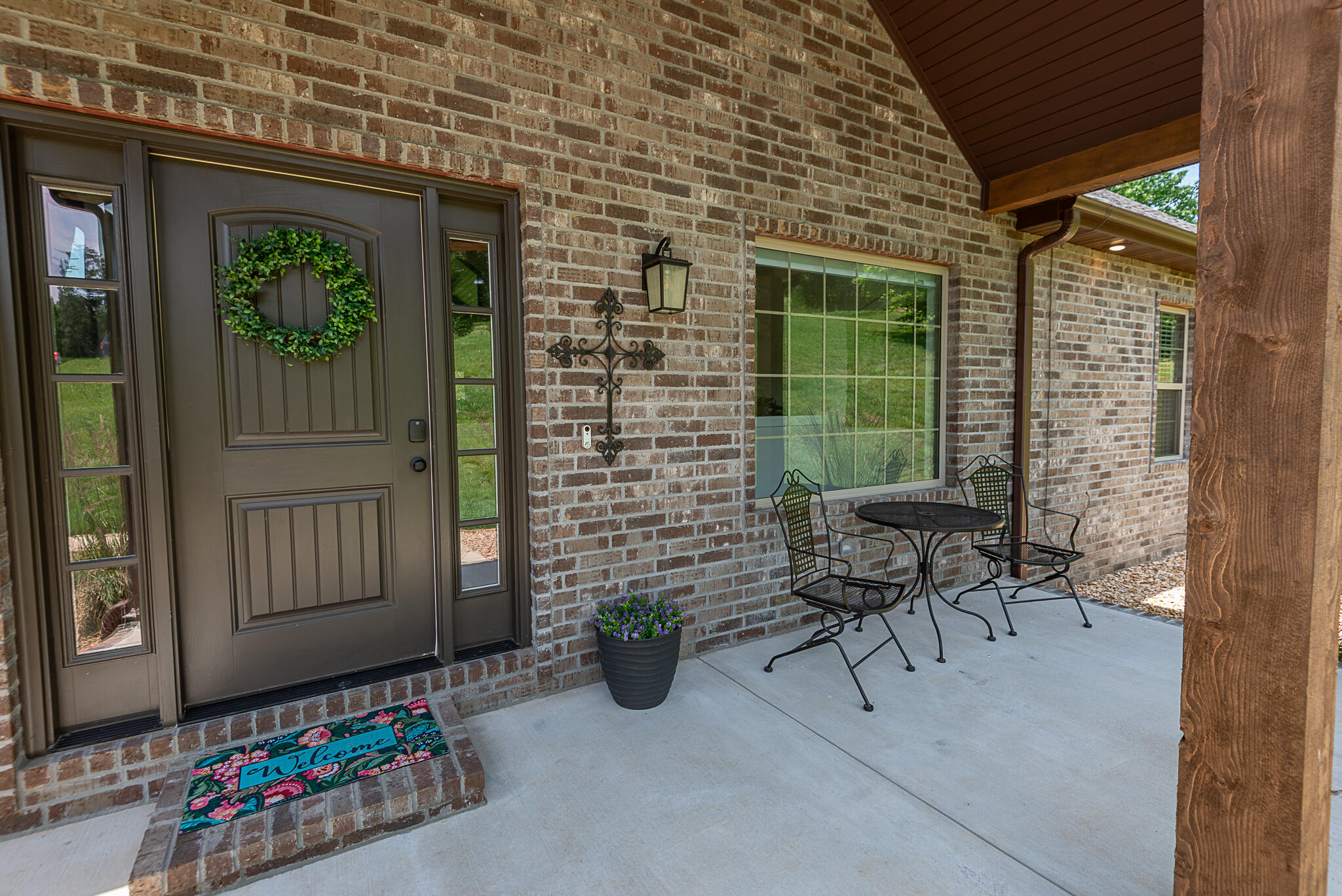 512 Creekside Terrace Property Photo 4