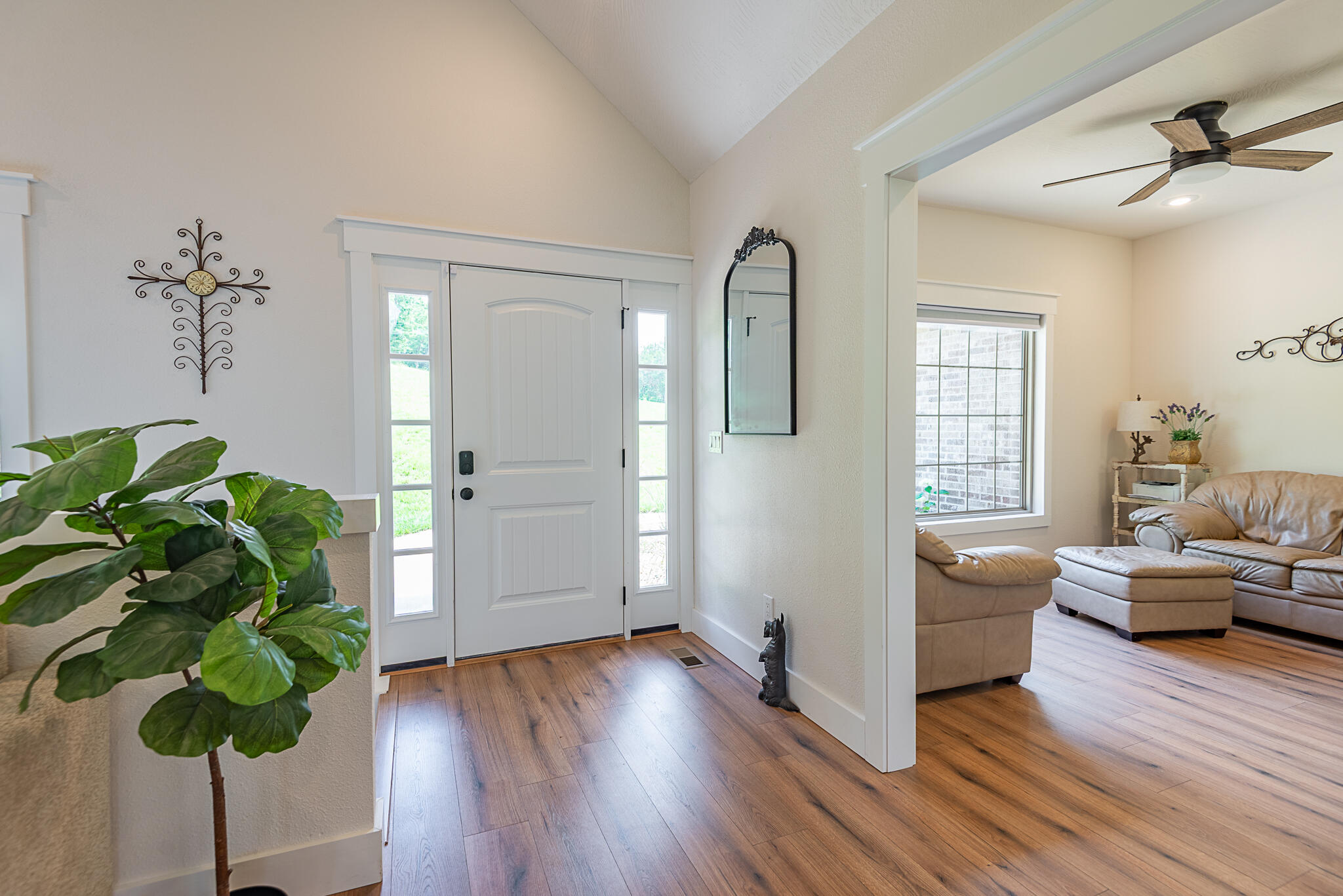 512 Creekside Terrace Property Photo 6