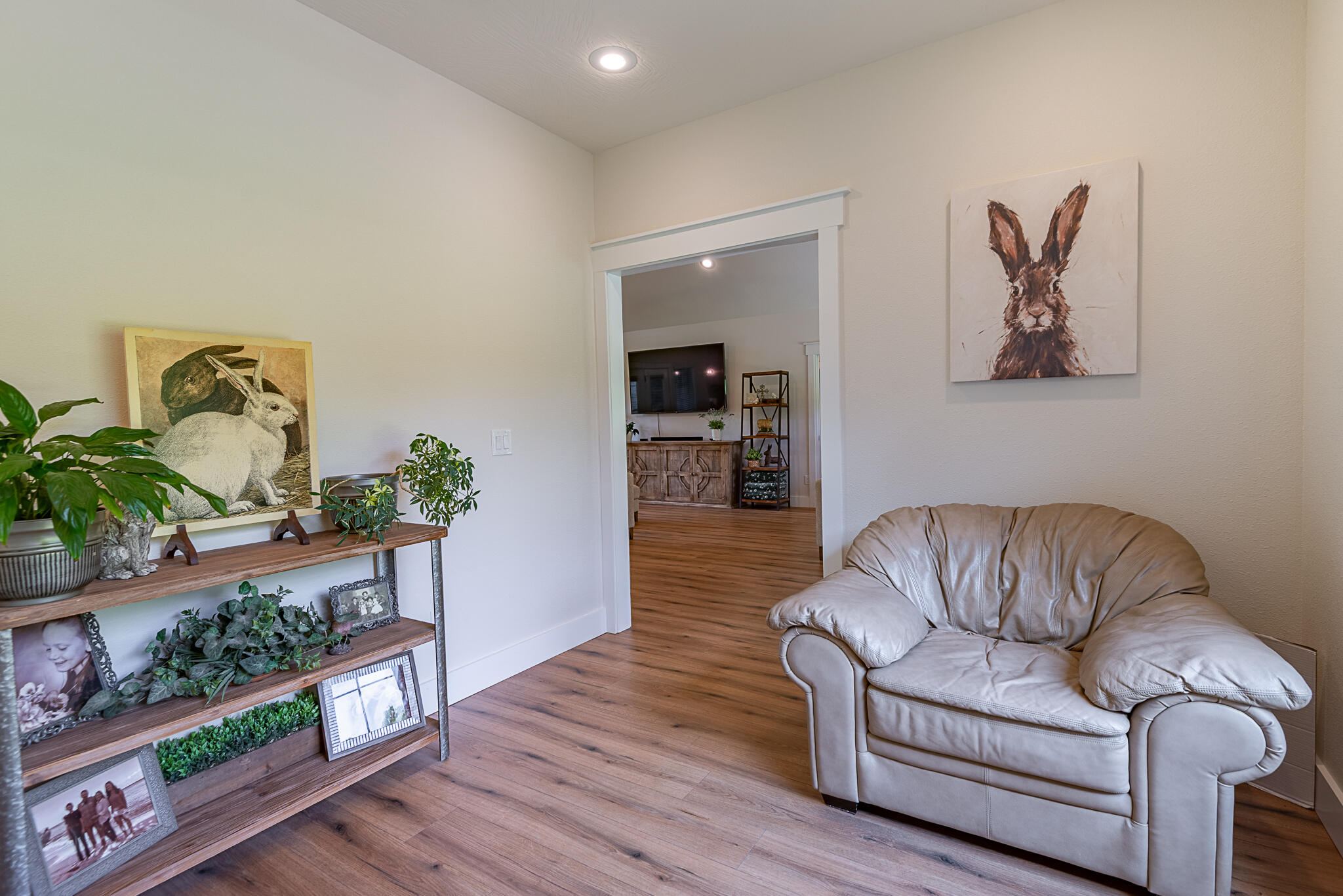 512 Creekside Terrace Property Photo 8