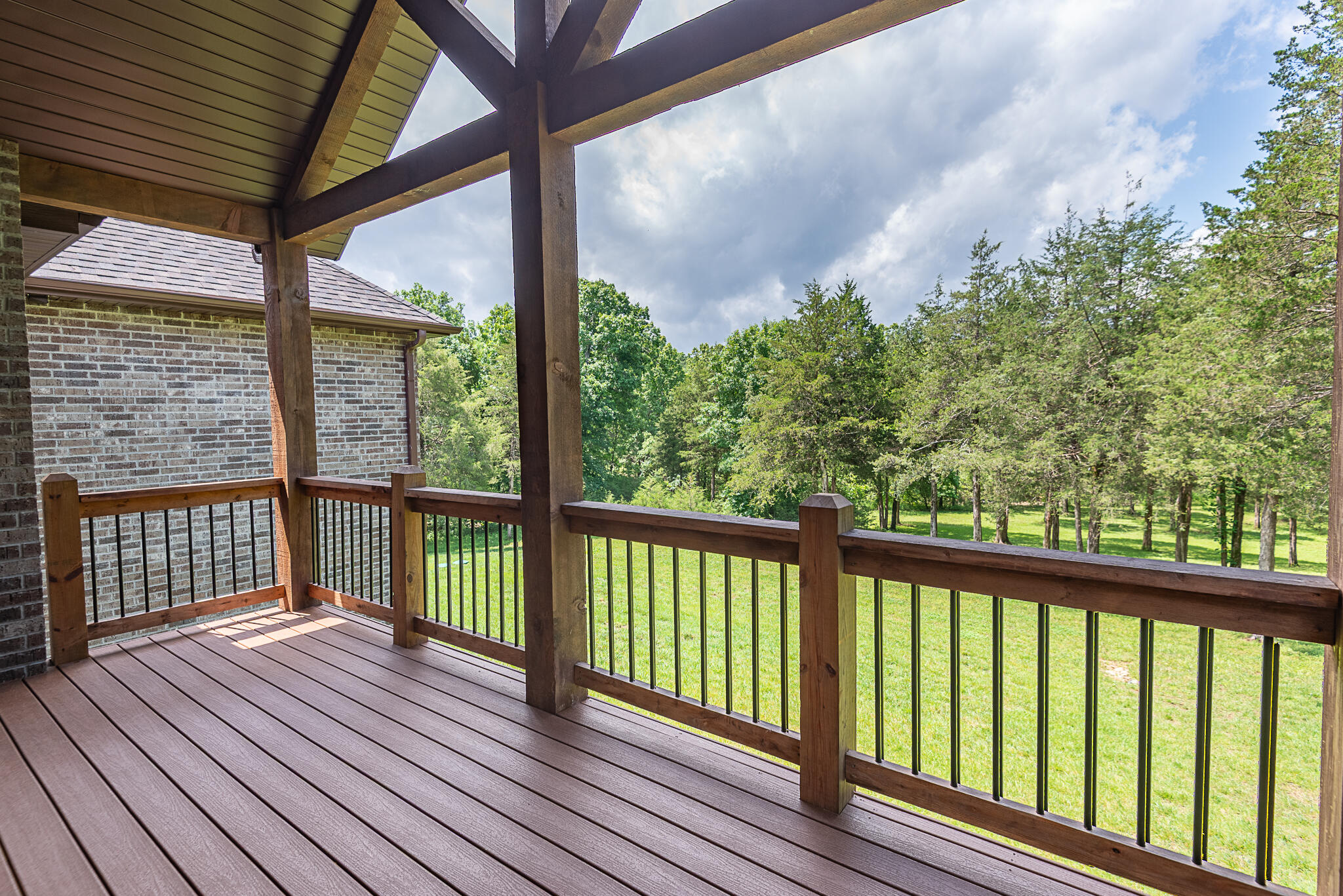 512 Creekside Terrace Property Photo 13