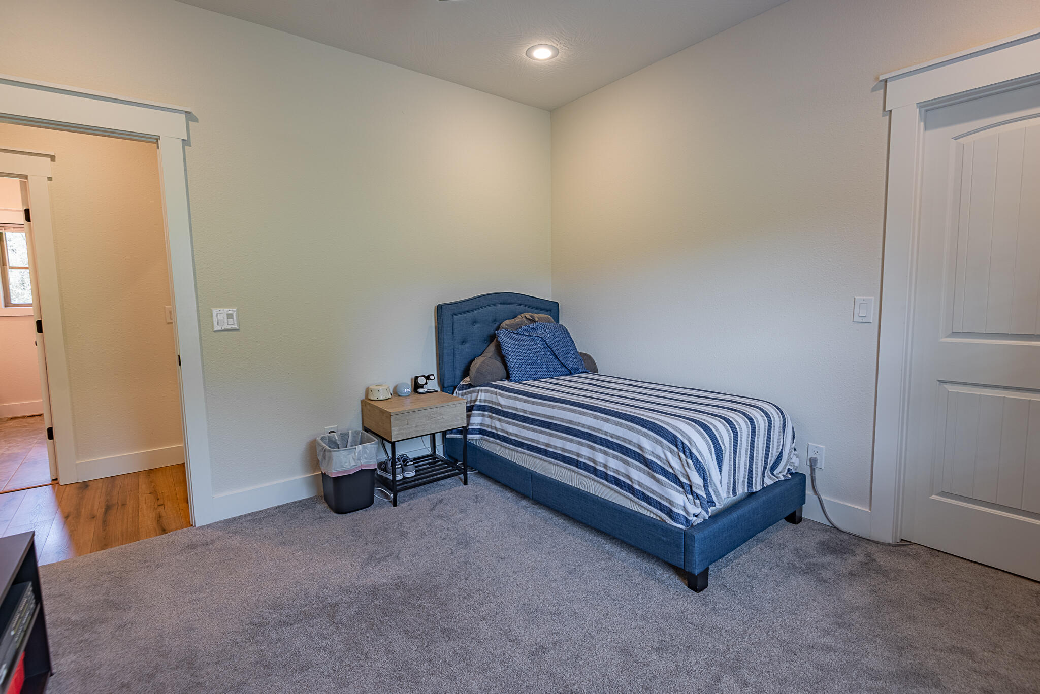 512 Creekside Terrace Property Photo 40