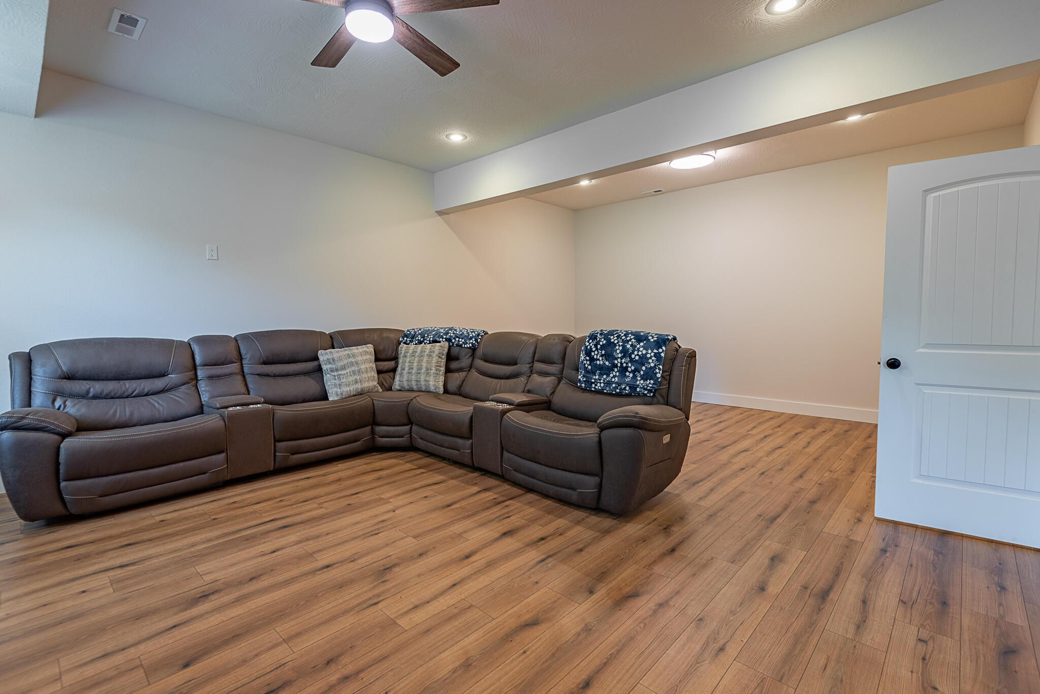 512 Creekside Terrace Property Photo 46