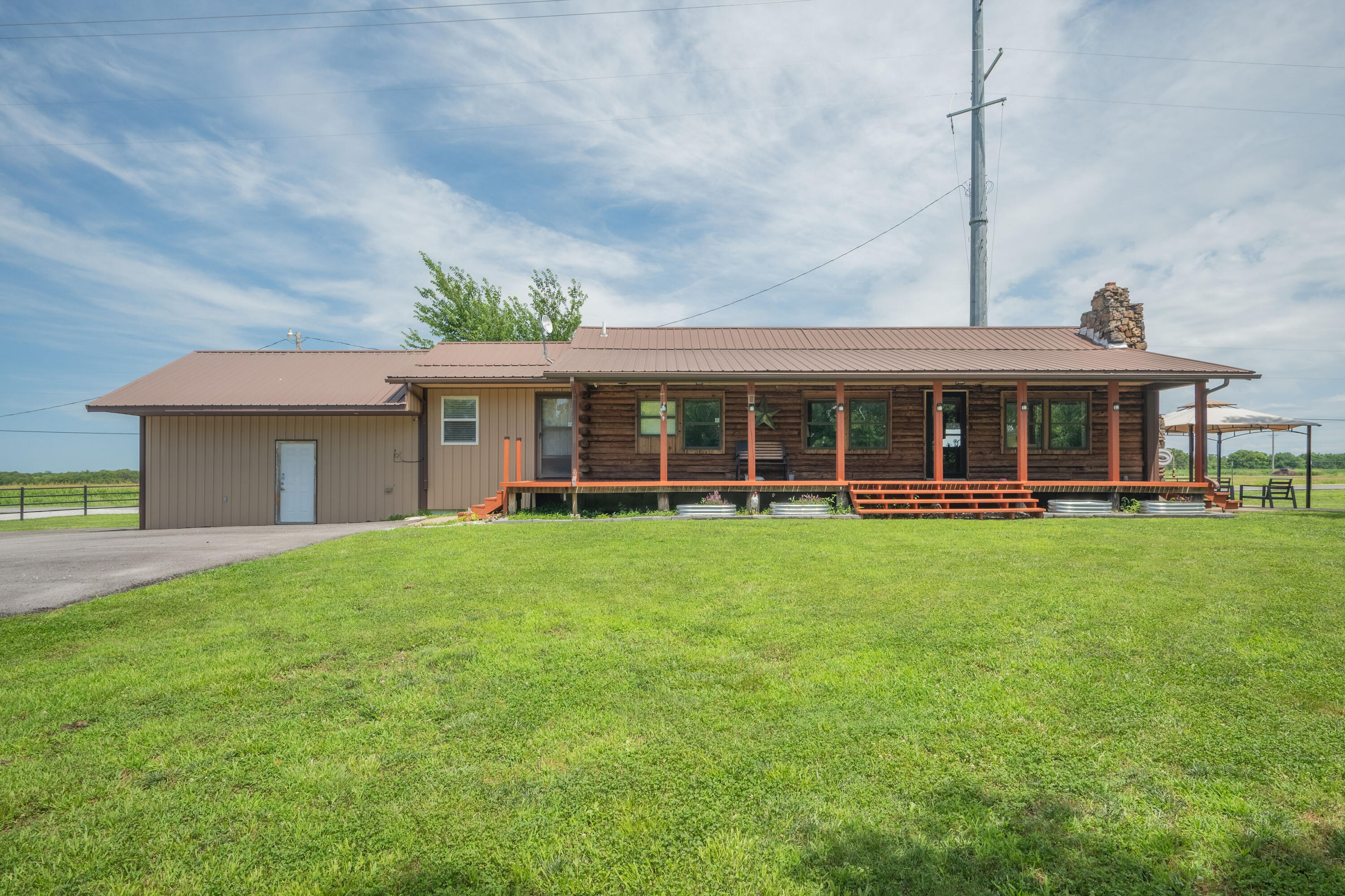 201 201 County Rd 180 Property Photo 1