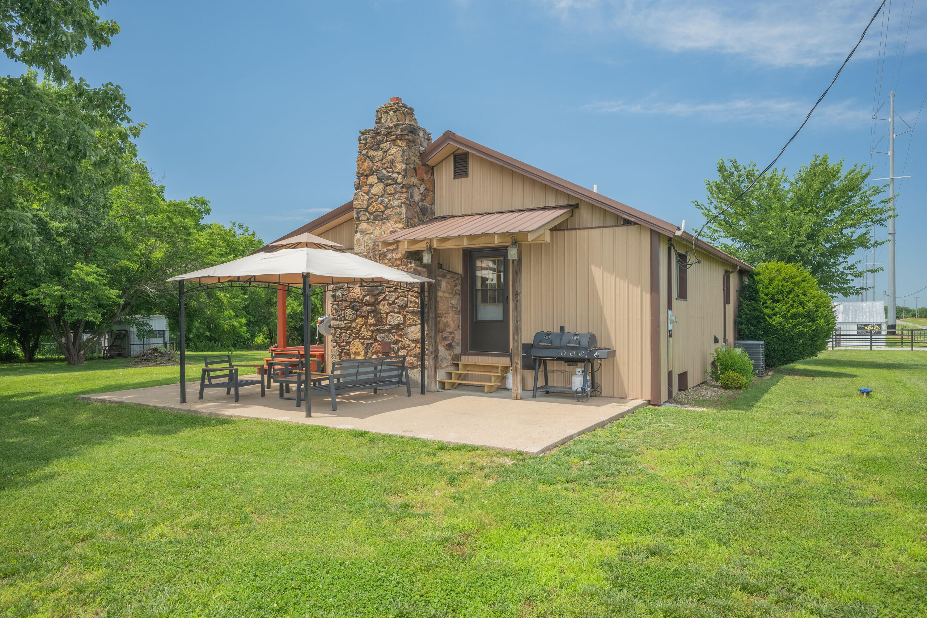 201 201 County Rd 180 Property Photo 5