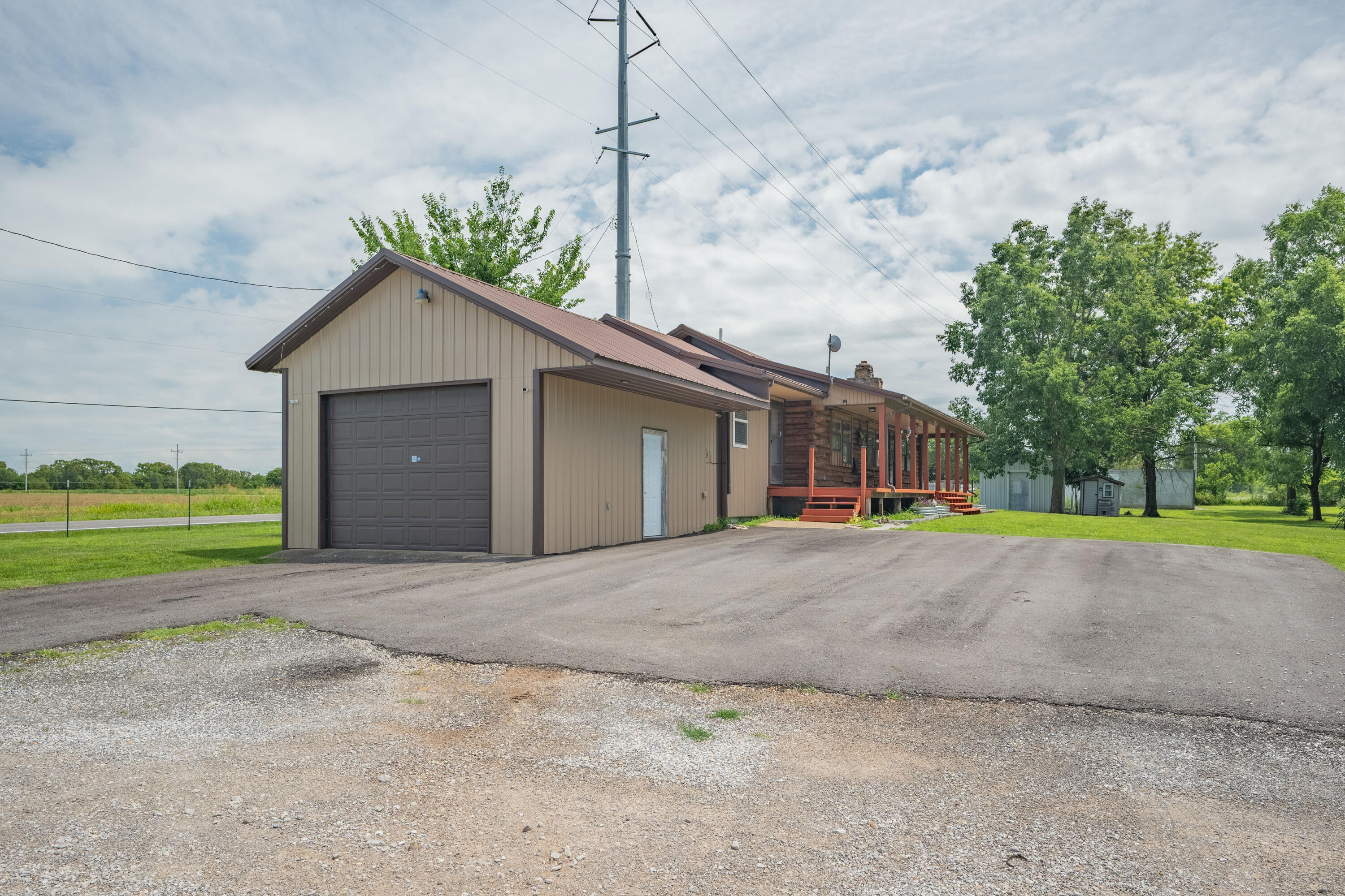 201 201 County Rd 180 Property Photo 56