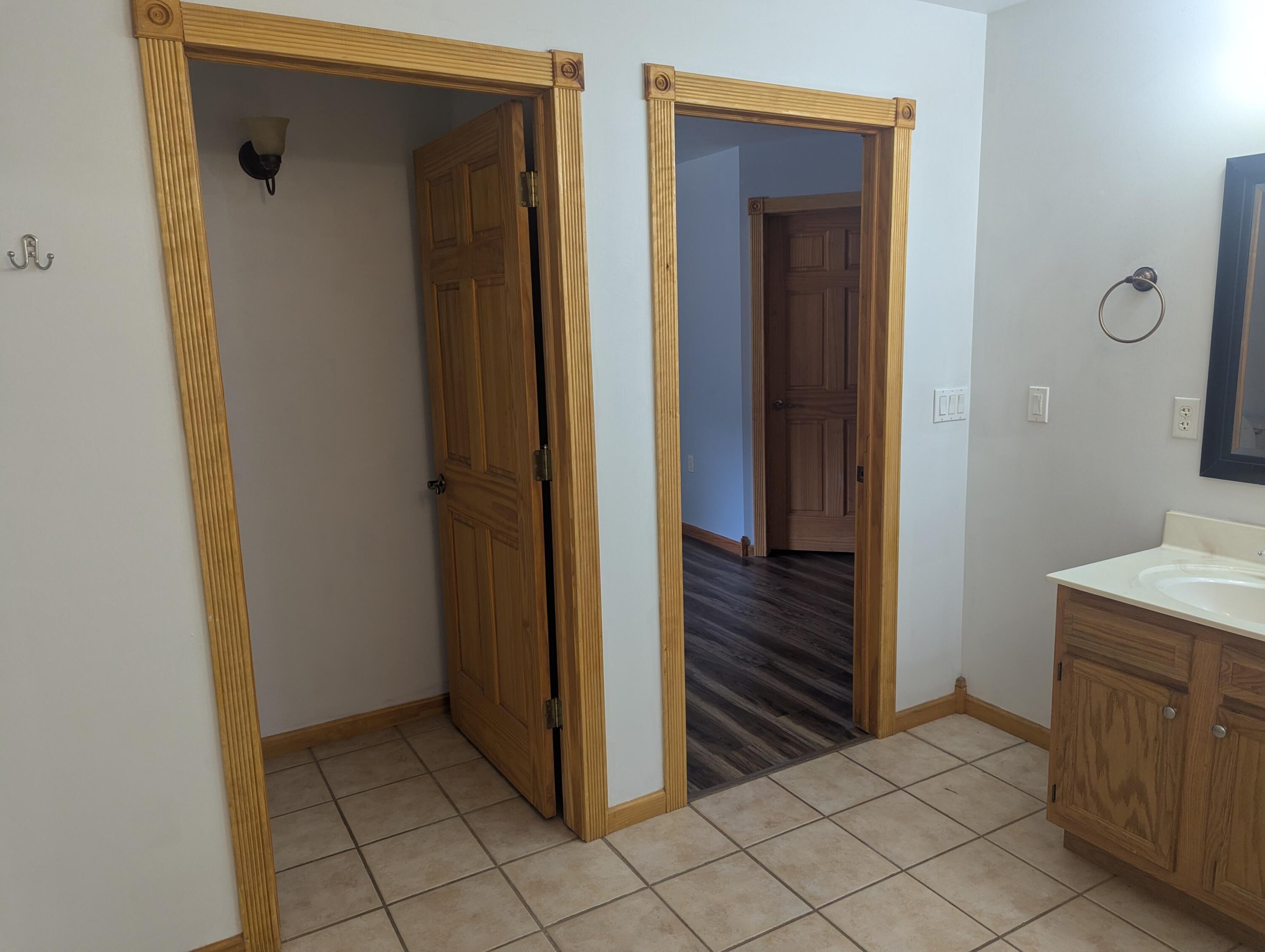 577 South Canterbury Lane Property Photo 6