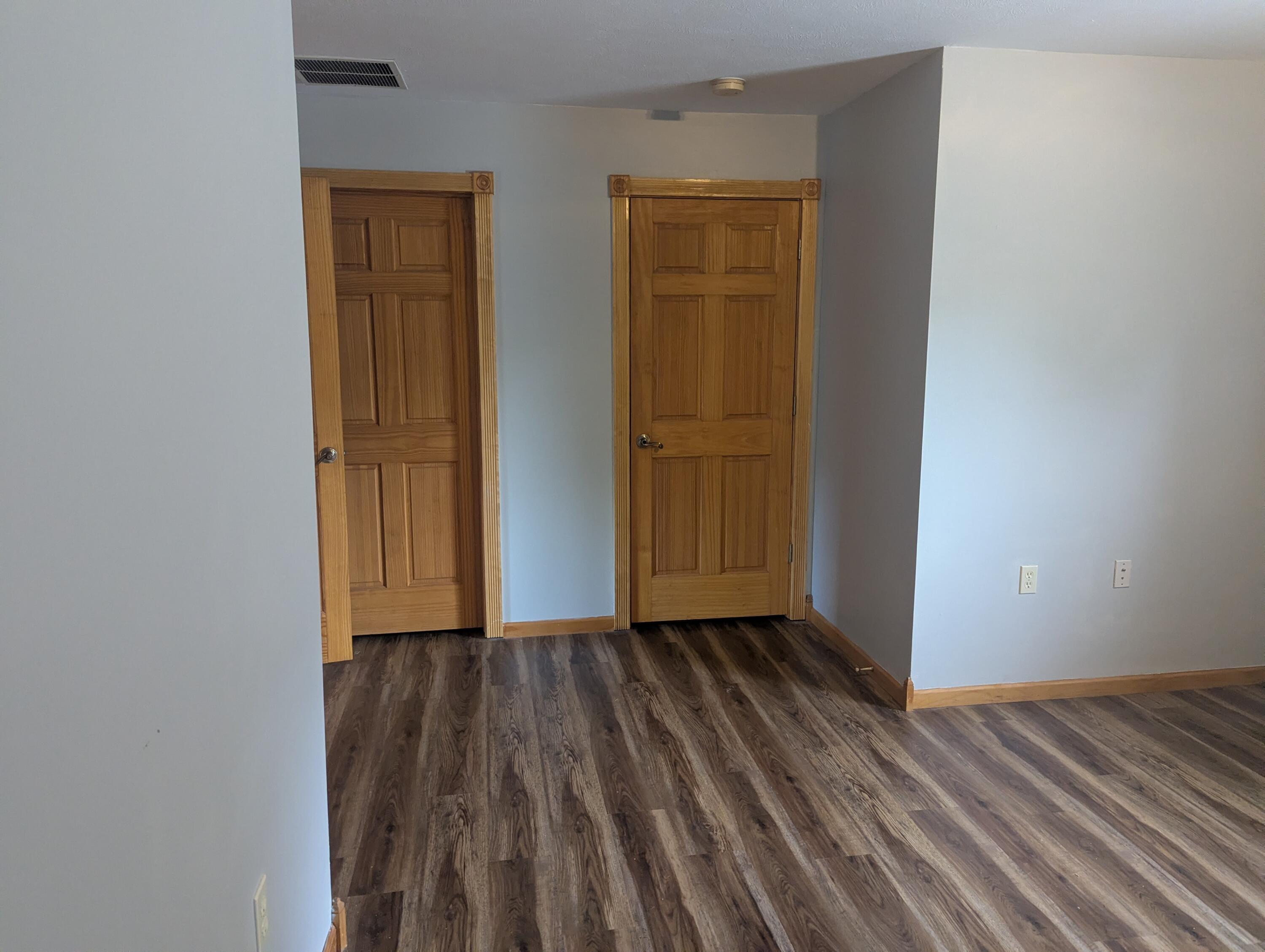 577 South Canterbury Lane Property Photo 10