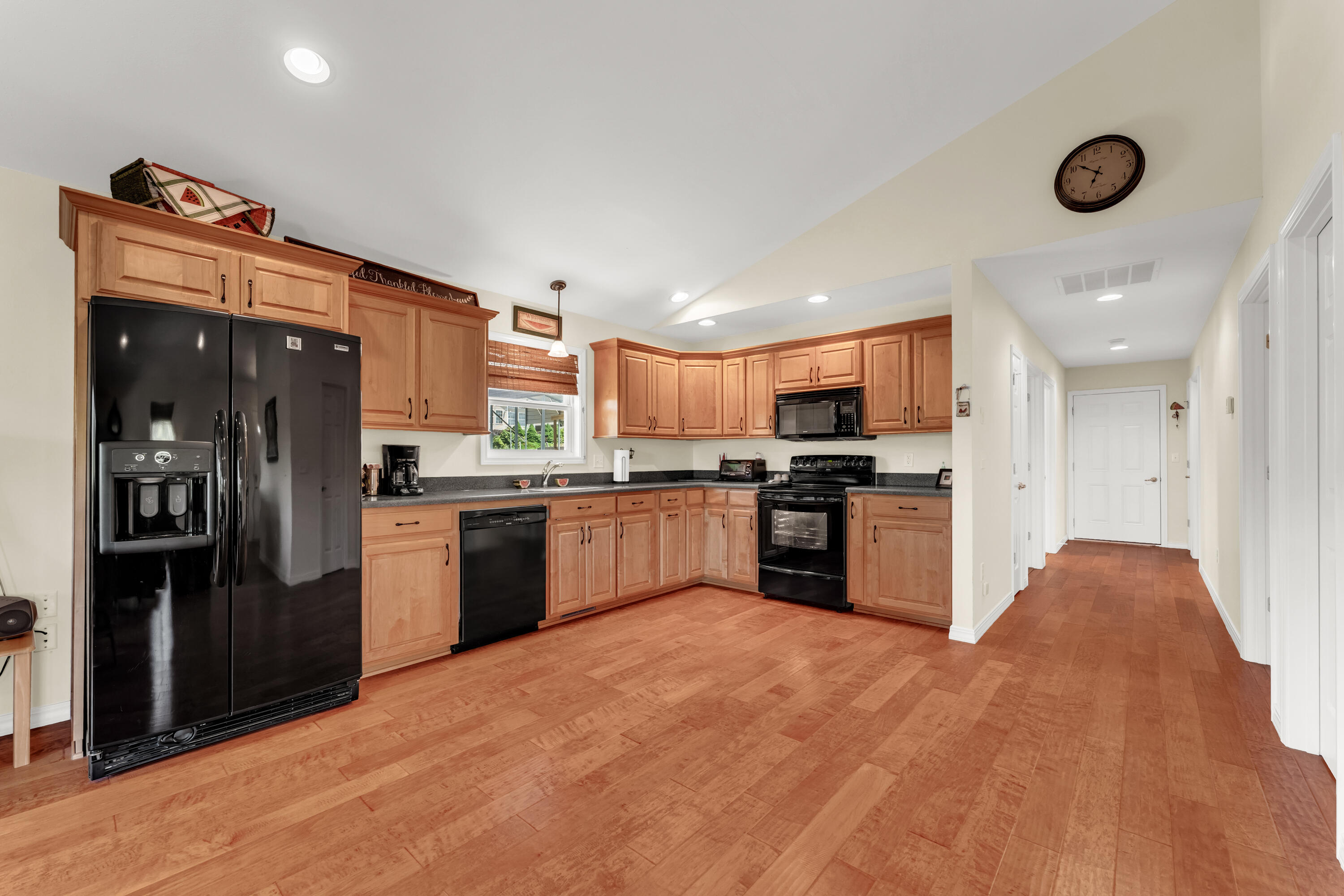 160 Hill Drive Property Photo 7
