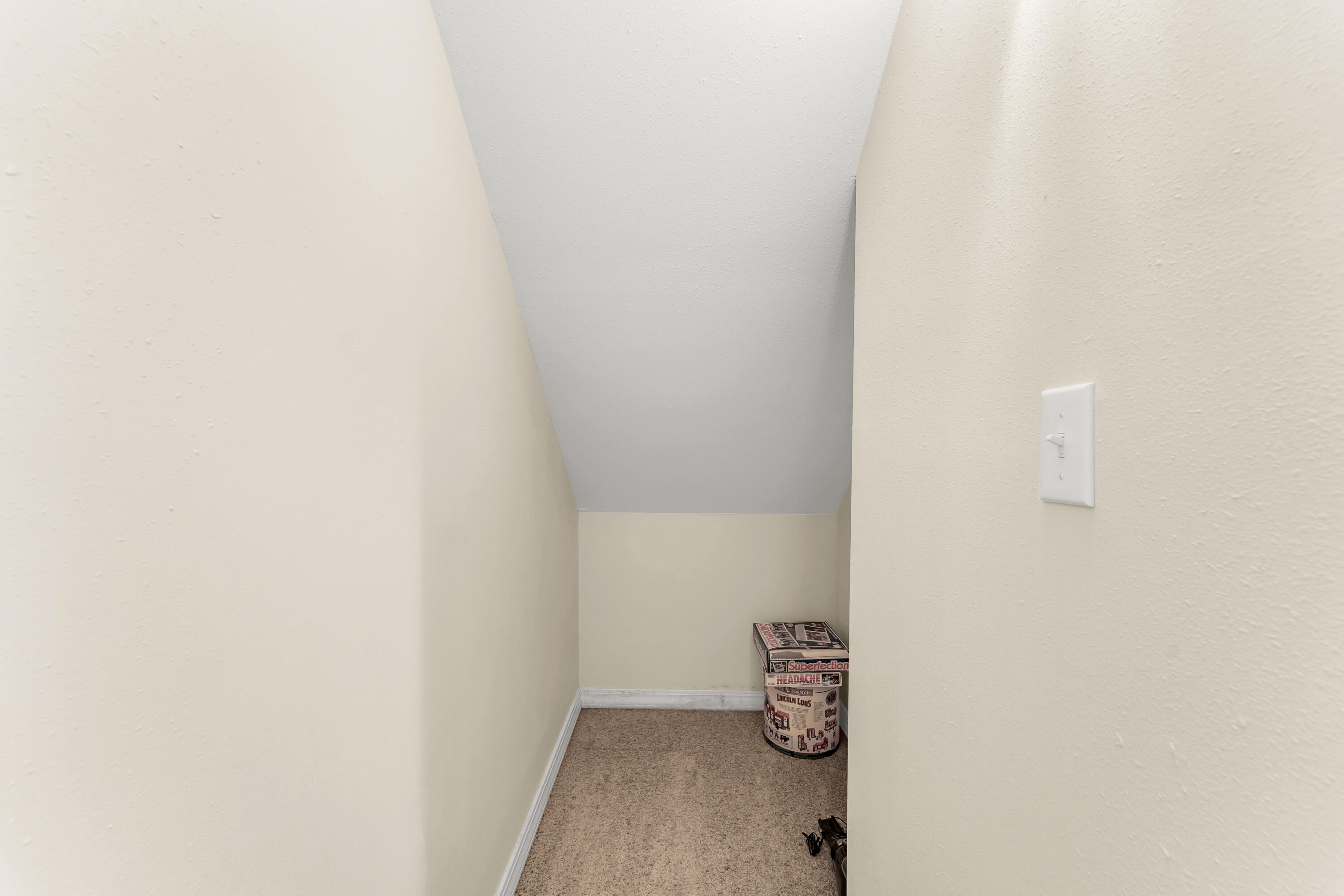 160 Hill Drive Property Photo 23