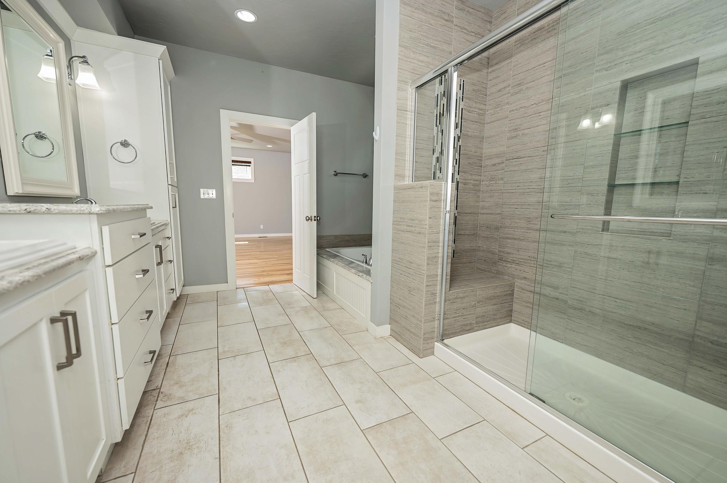 936 South Weller Avenue Property Photo 48