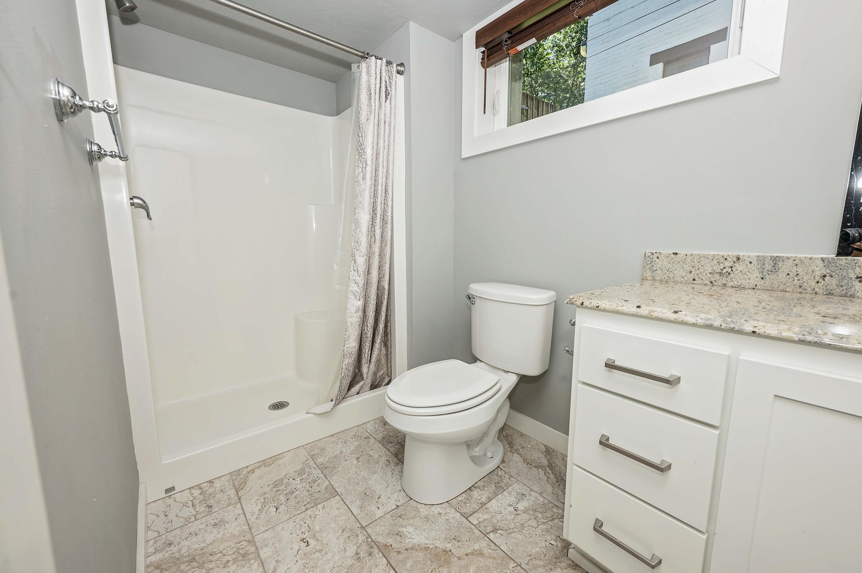936 South Weller Avenue Property Photo 61