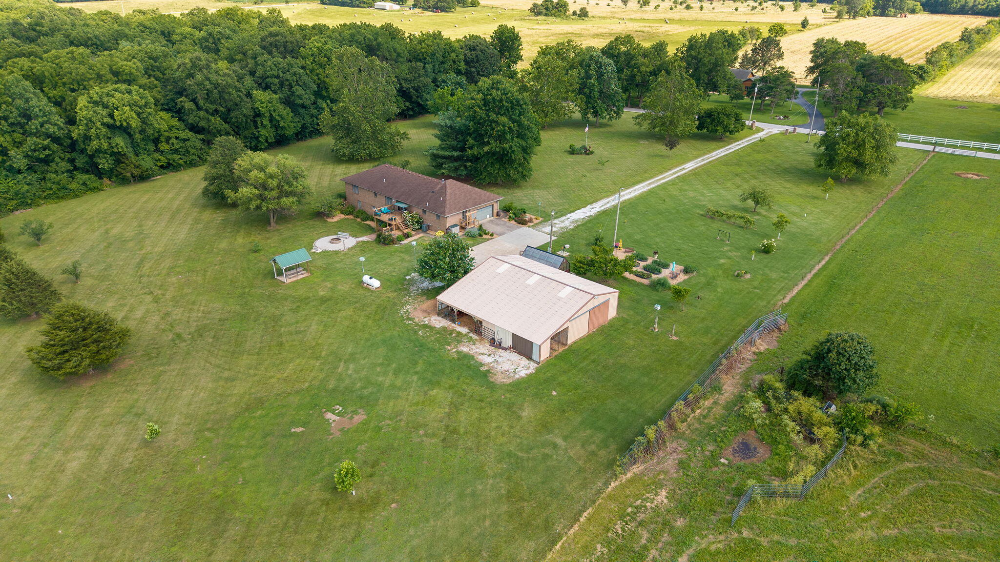 8933 West Farm Road 60 Property Photo 80