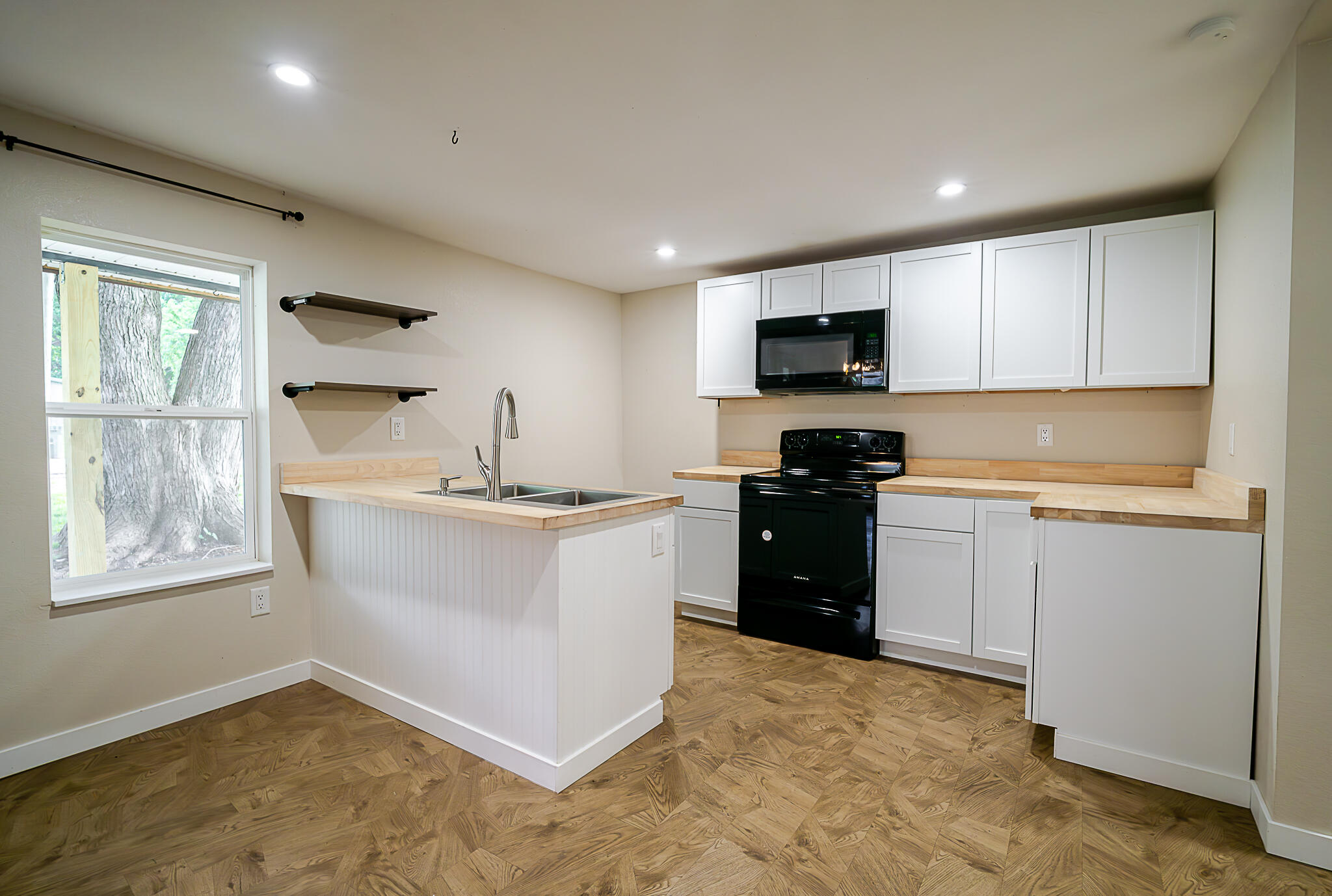 316 East Washington Street Property Photo 6