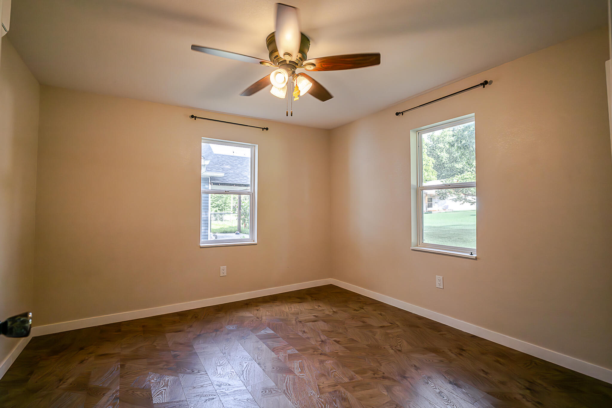 316 East Washington Street Property Photo 9