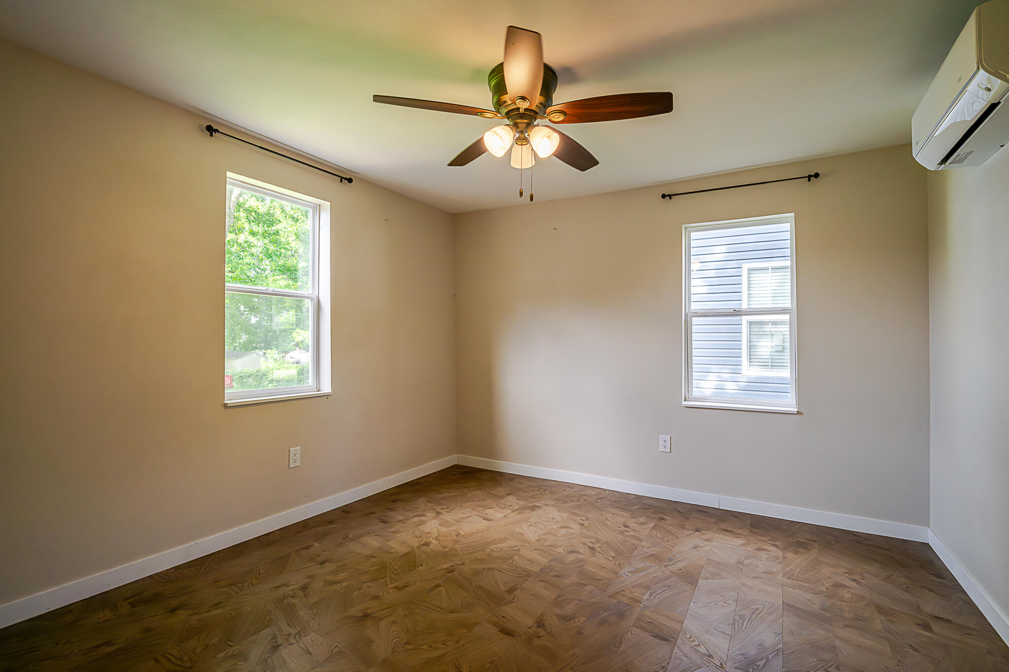 316 East Washington Street Property Photo 12