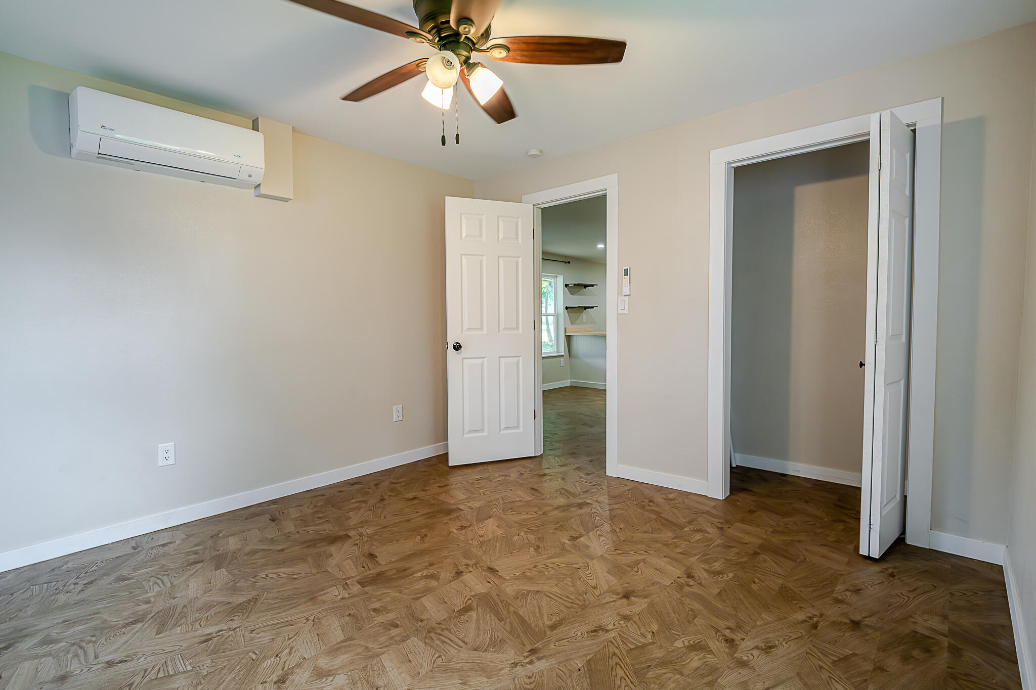 316 East Washington Street Property Photo 14