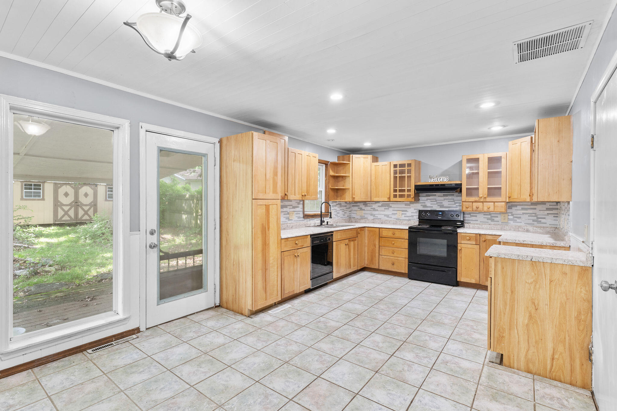 3012 West Countryside Drive Property Photo 9