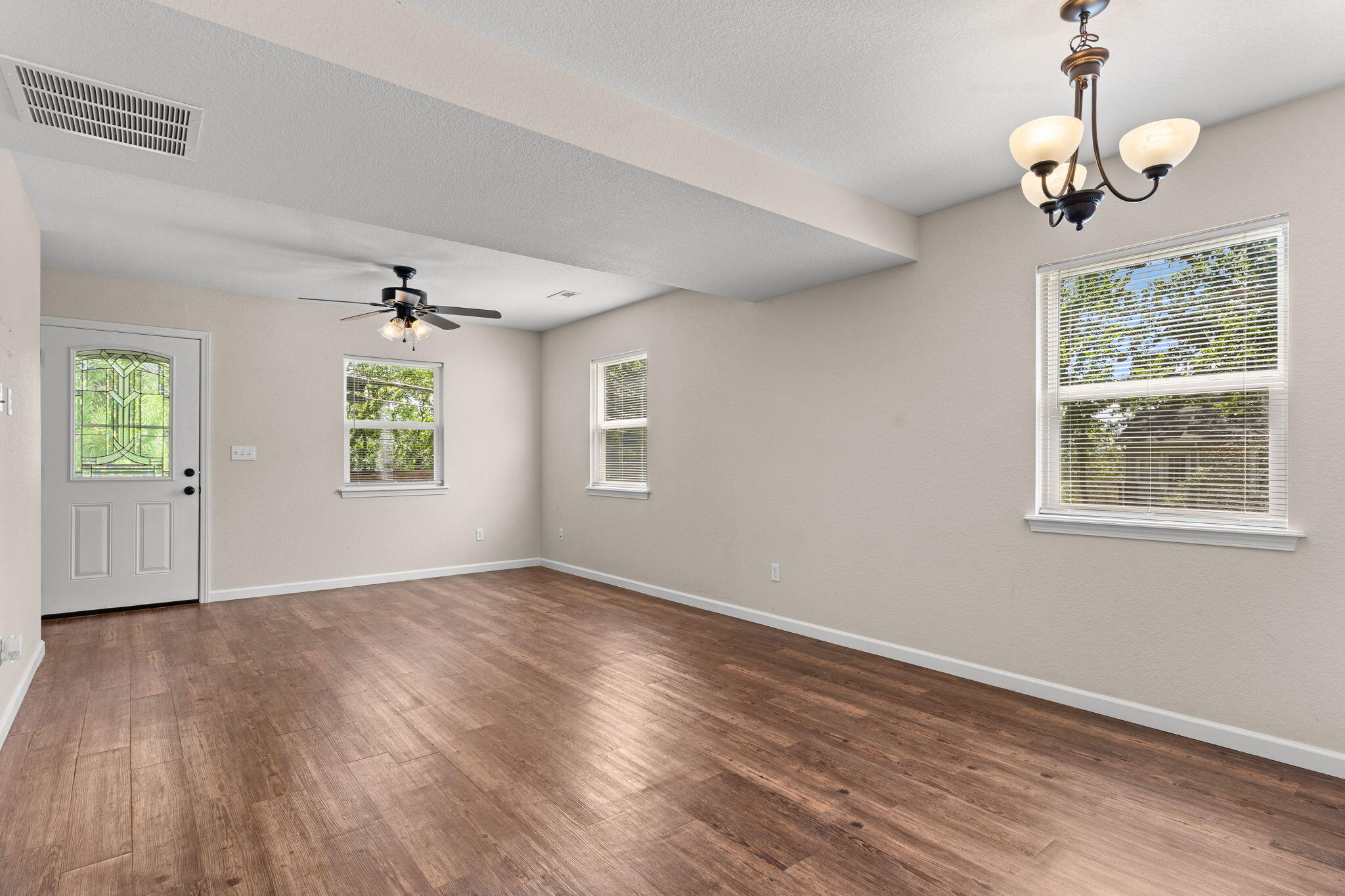 212 Candlestick Road Property Photo 16
