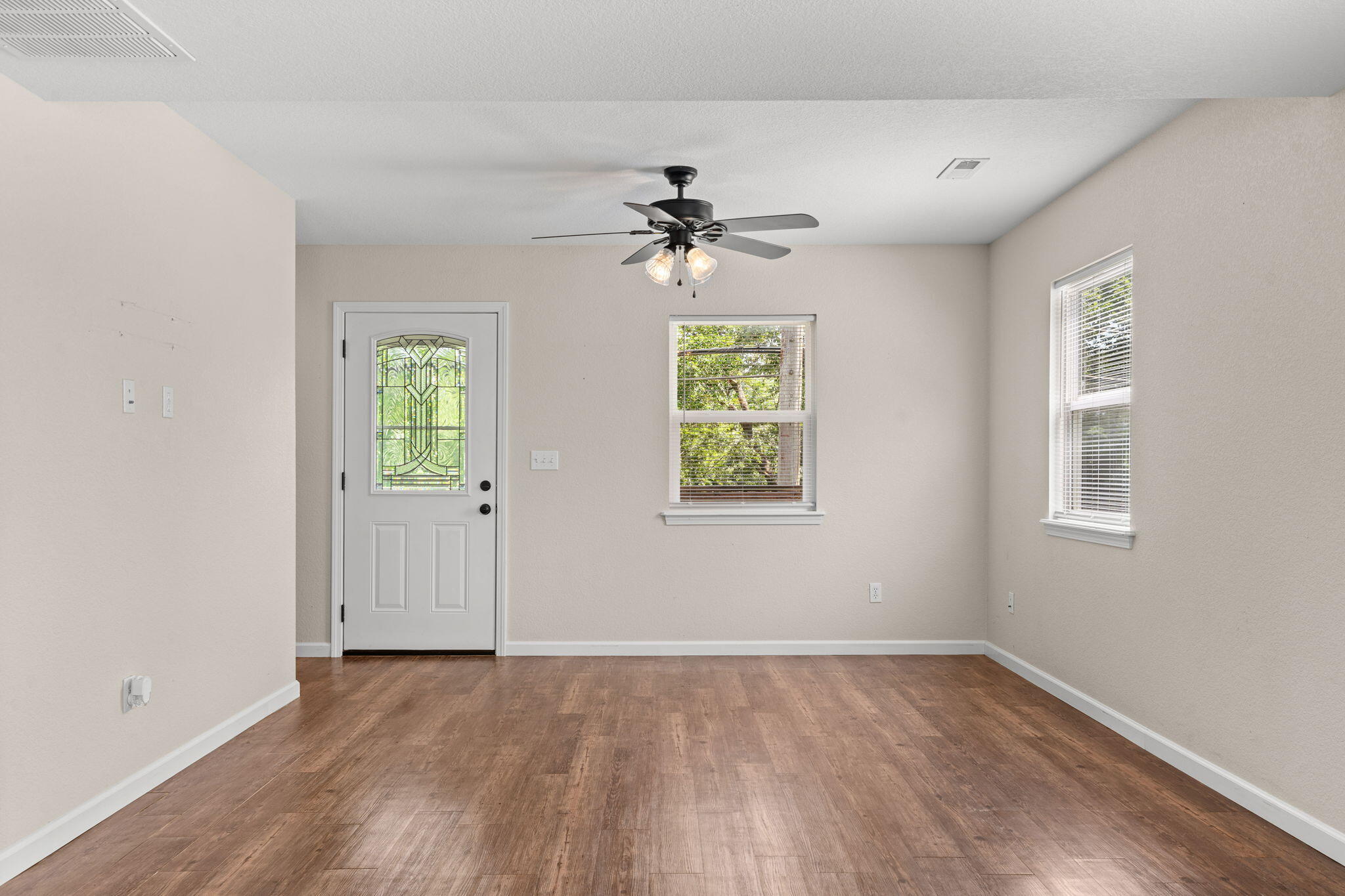 212 Candlestick Road Property Photo 17