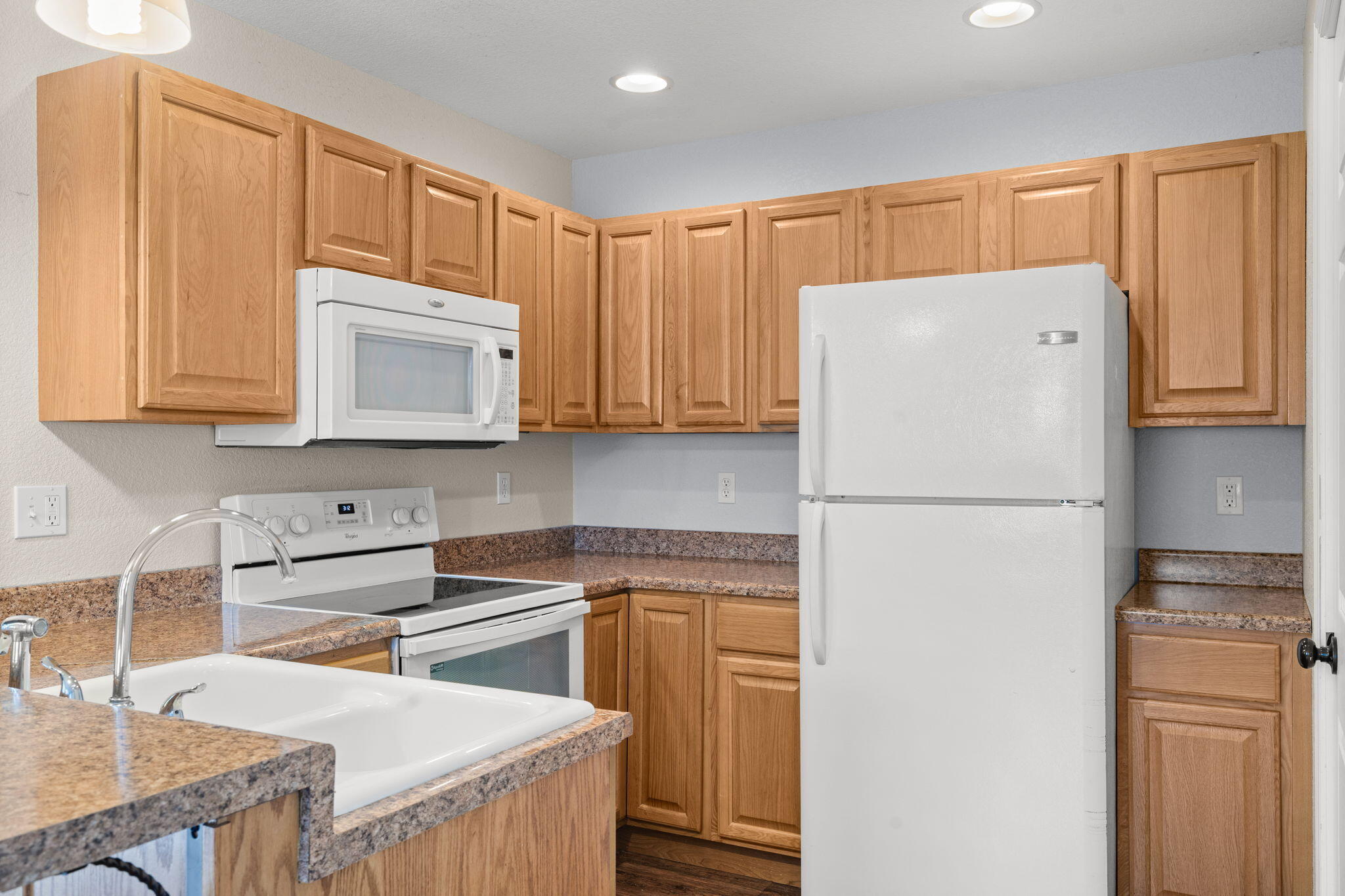 212 Candlestick Road Property Photo 21
