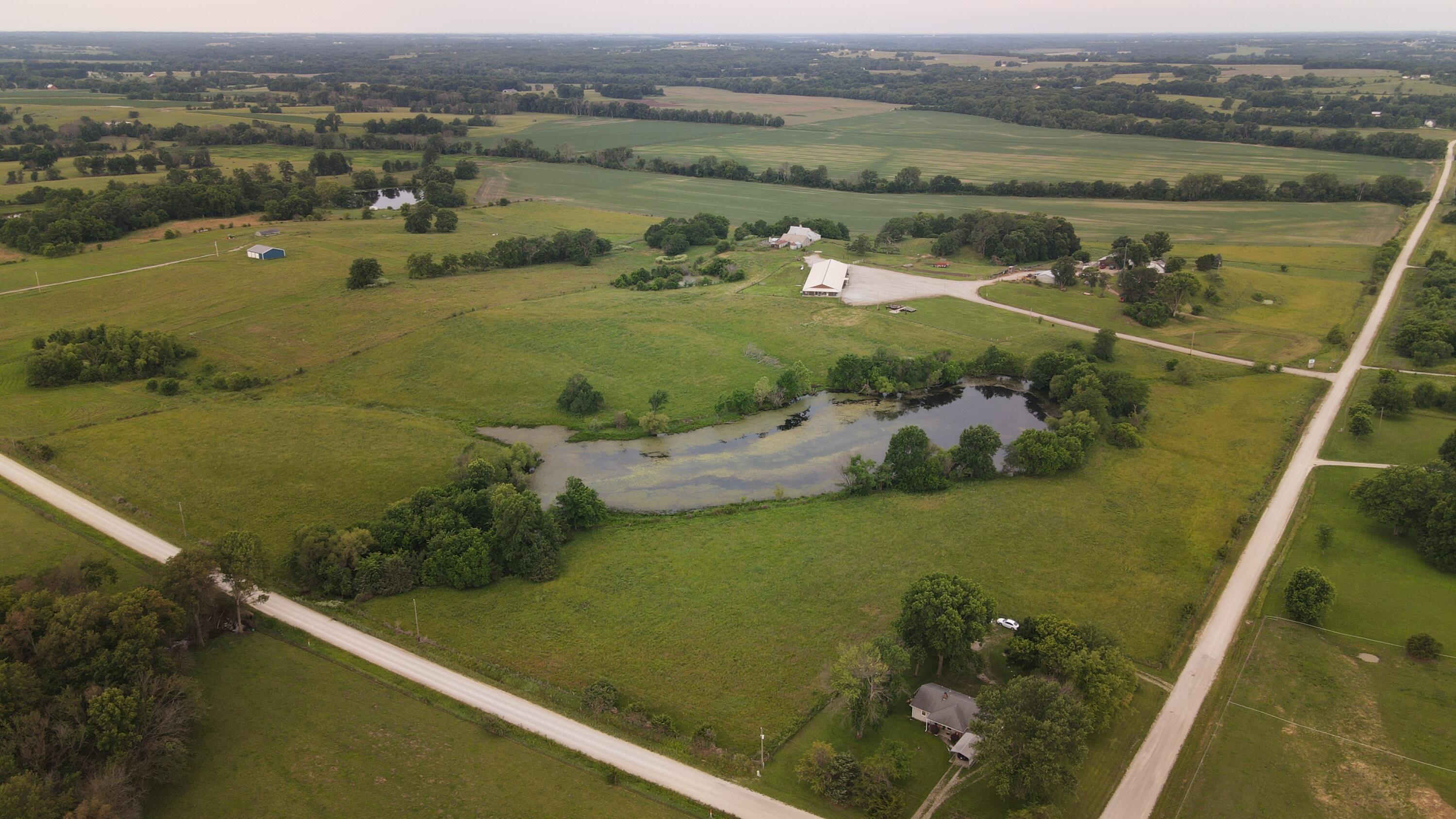 126 Southwest 400th Road Property Photo 2