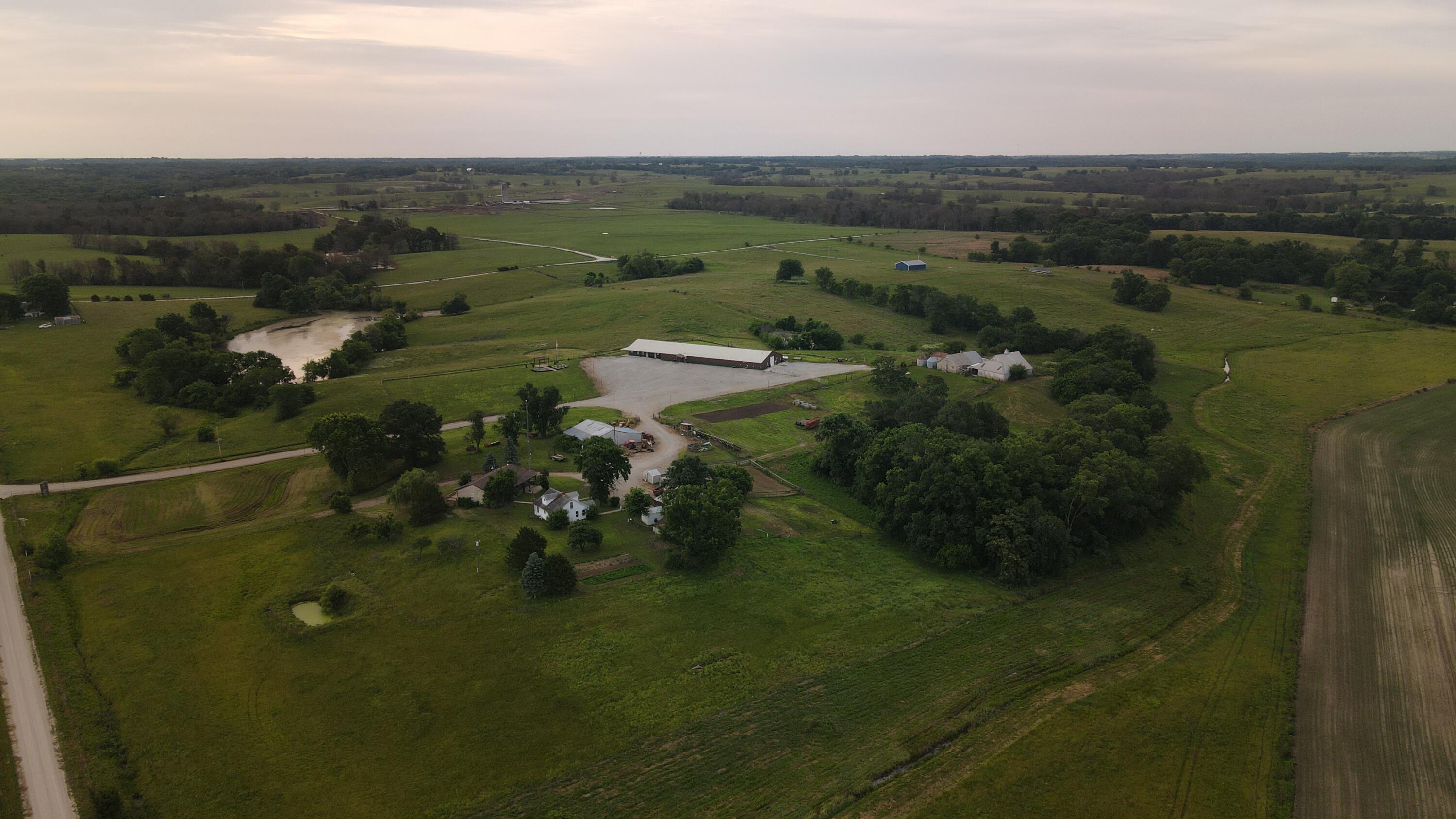 126 Southwest 400th Road Property Photo 4