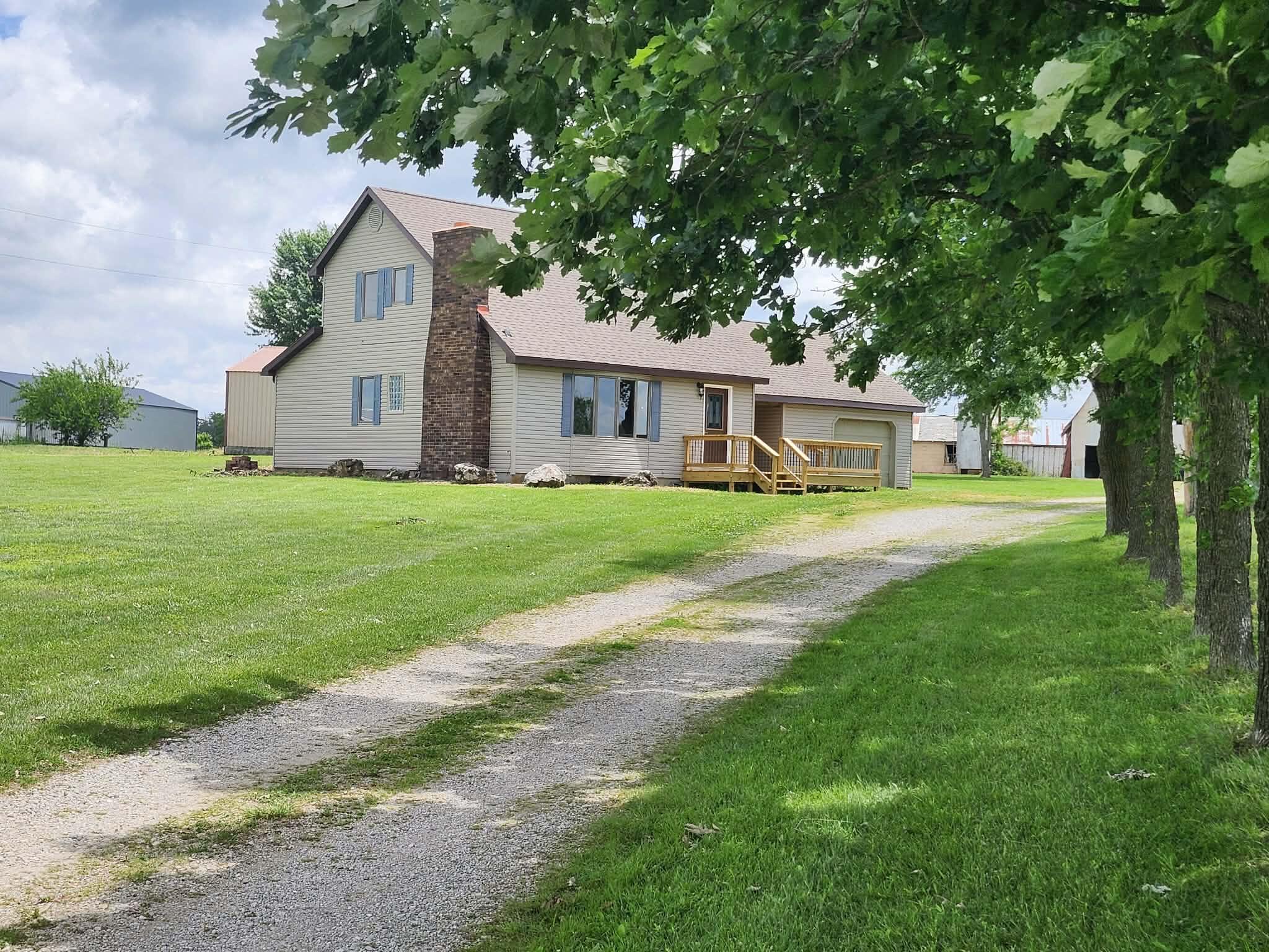 1322 South Highway 95 Property Photo 1