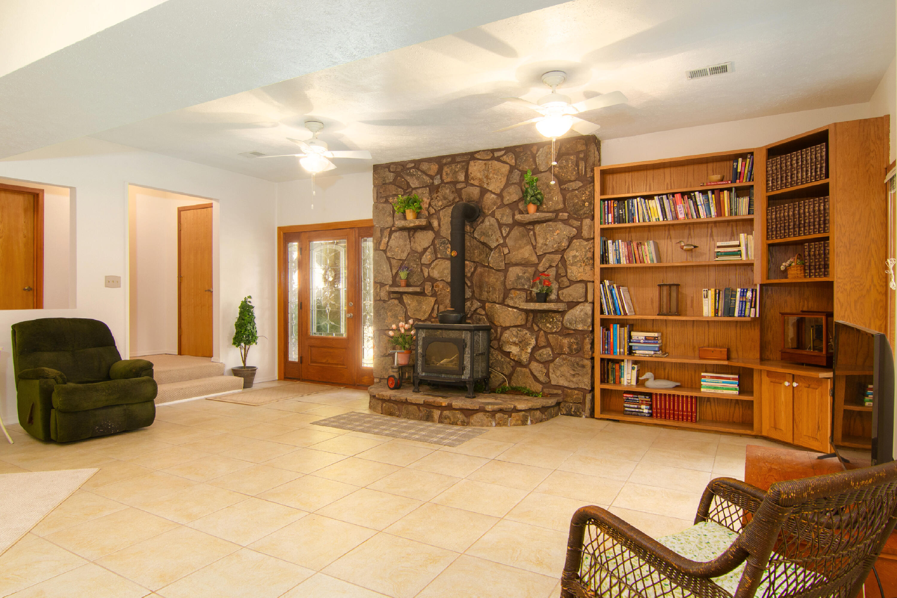 211 River Bend Road Property Photo 4