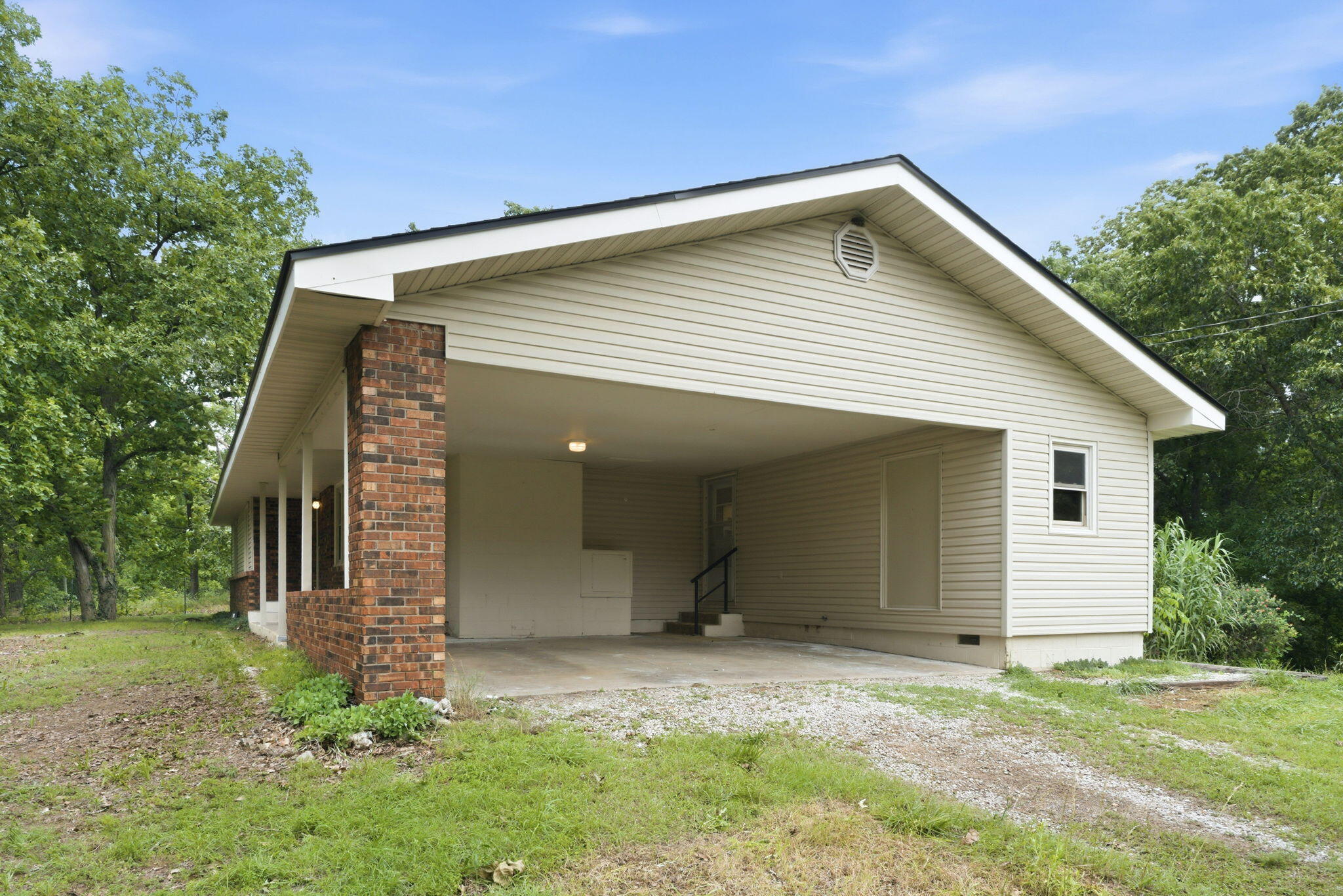 18555 State Highway 32 Property Photo 5