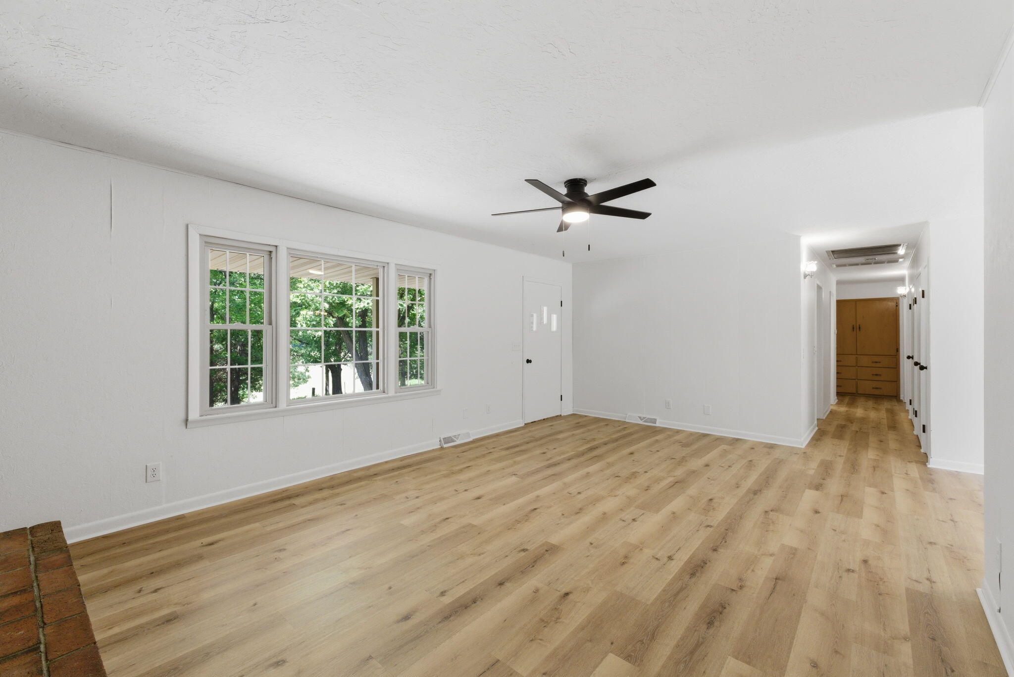 18555 State Highway 32 Property Photo 8