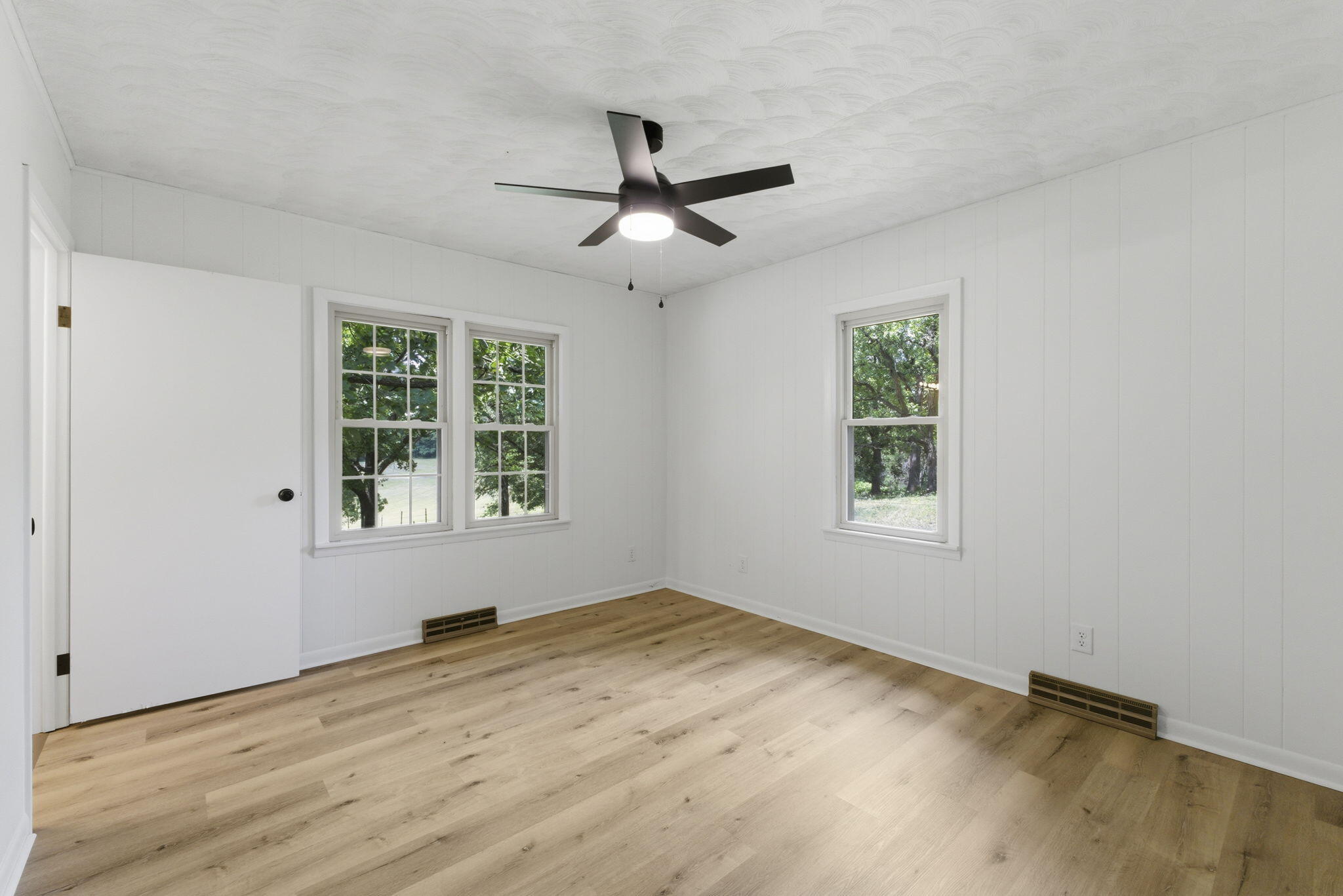18555 State Highway 32 Property Photo 18