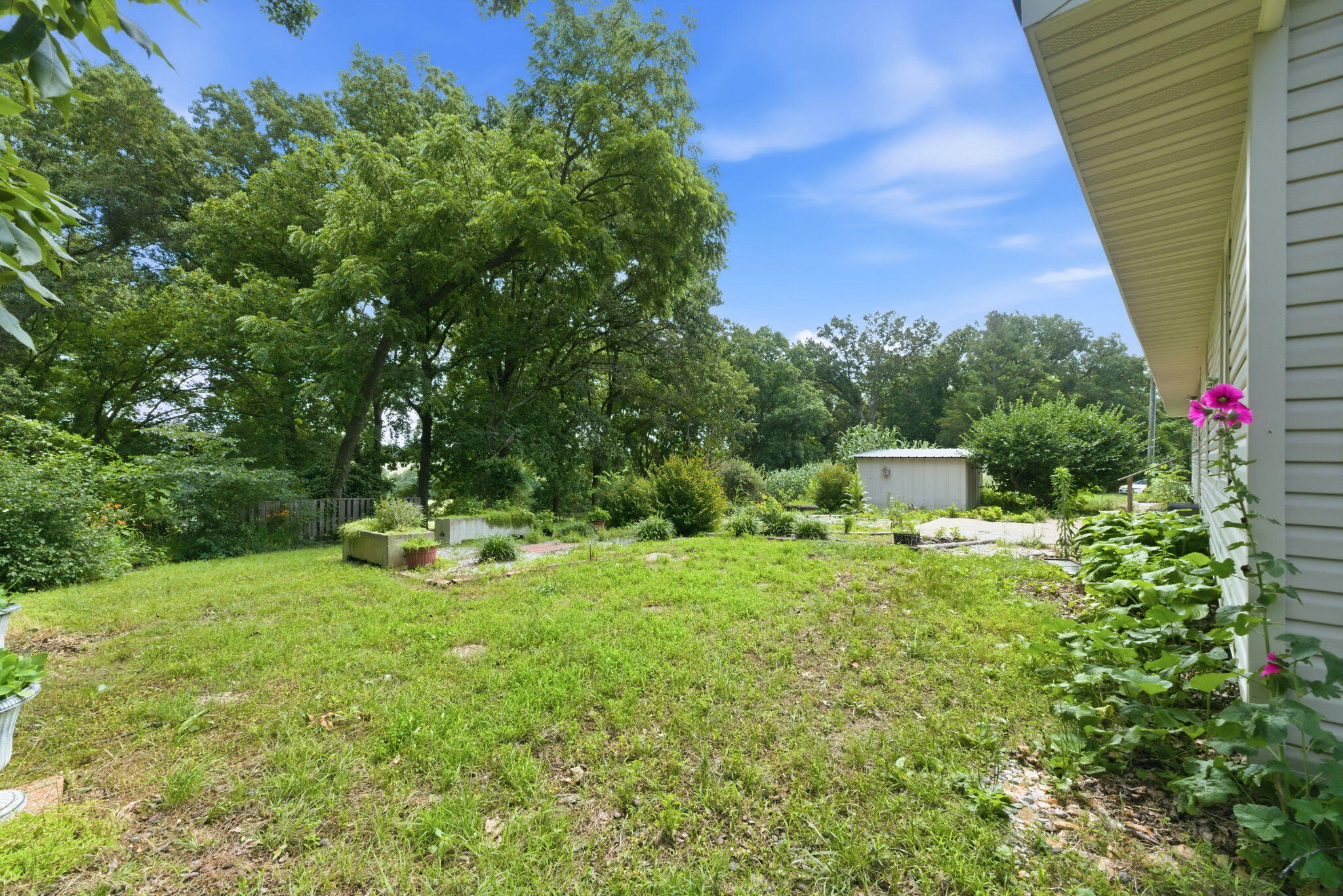 18555 State Highway 32 Property Photo 30