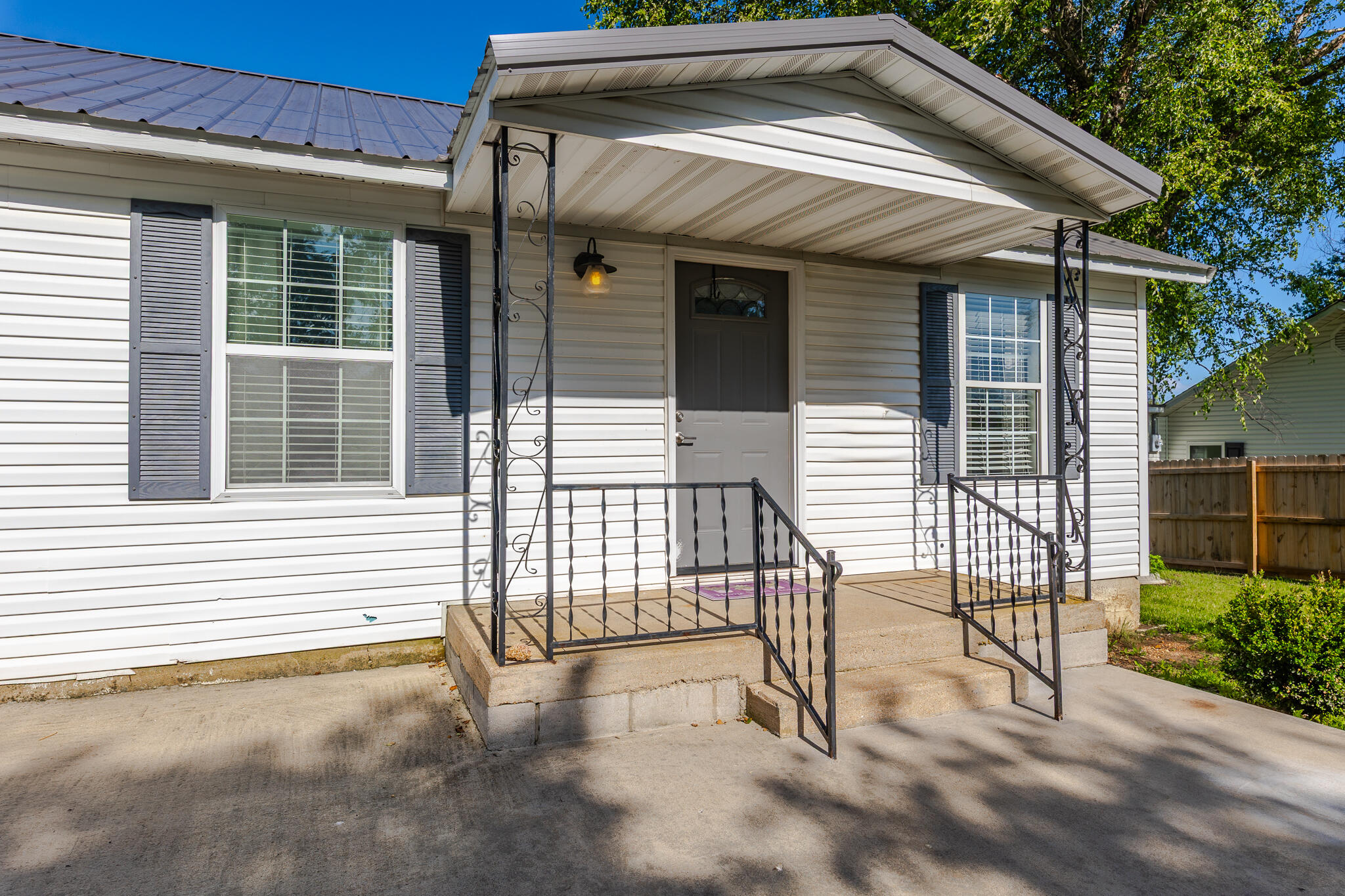 114 South Main Street Property Photo 4