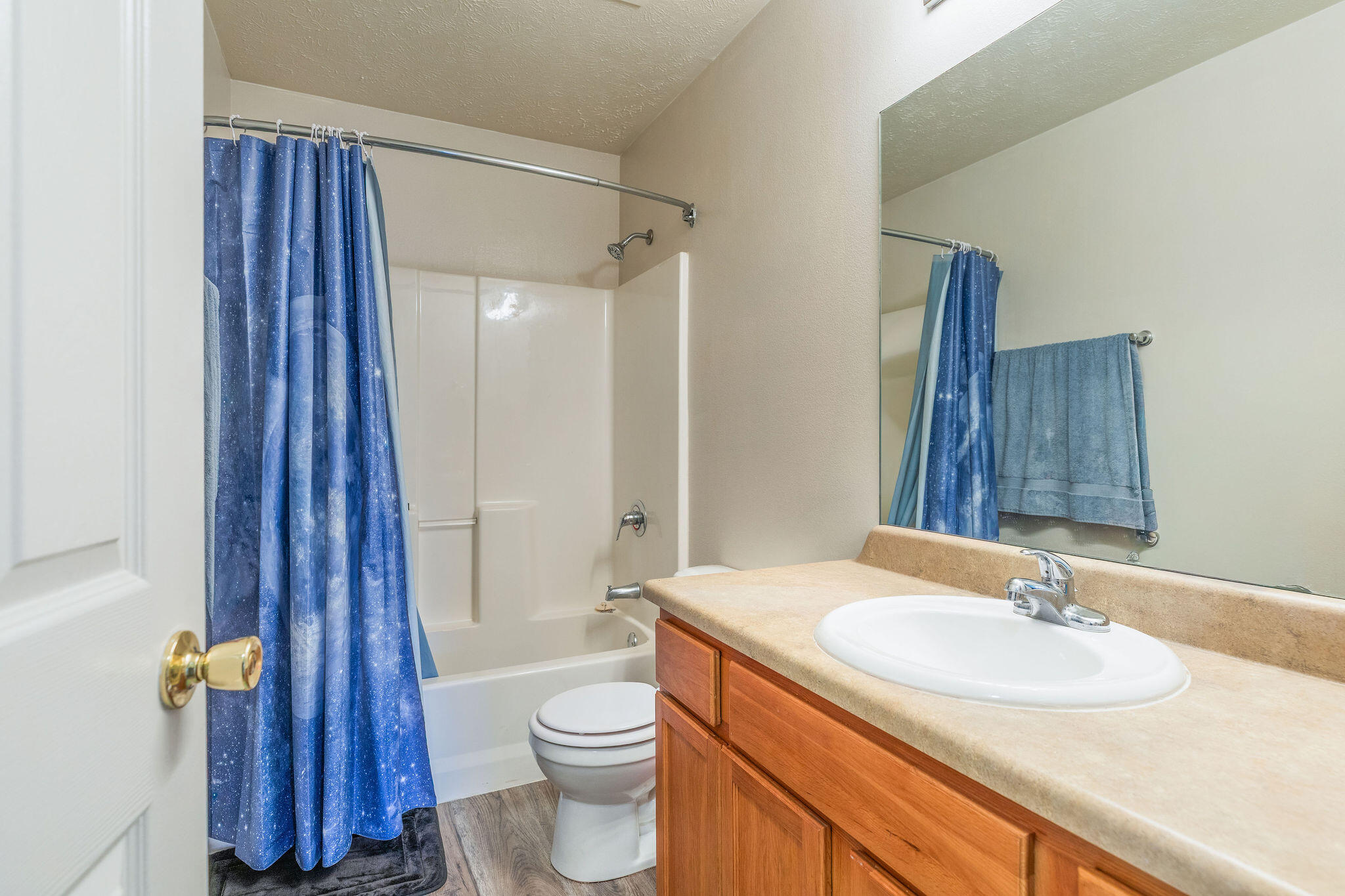 1015 Greentree Road Property Photo 8